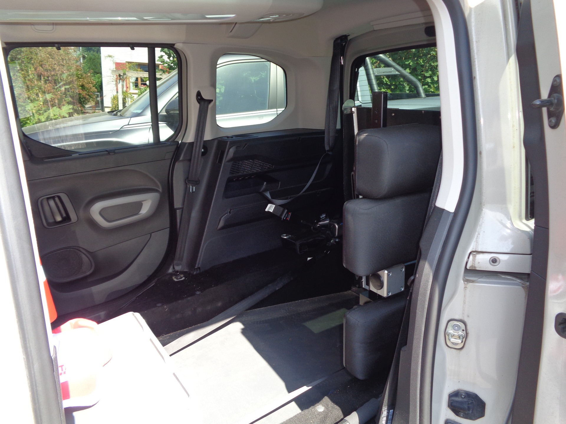 TOYOTA Proace City Verso 1.2 Trend Medium Automatik-image-9