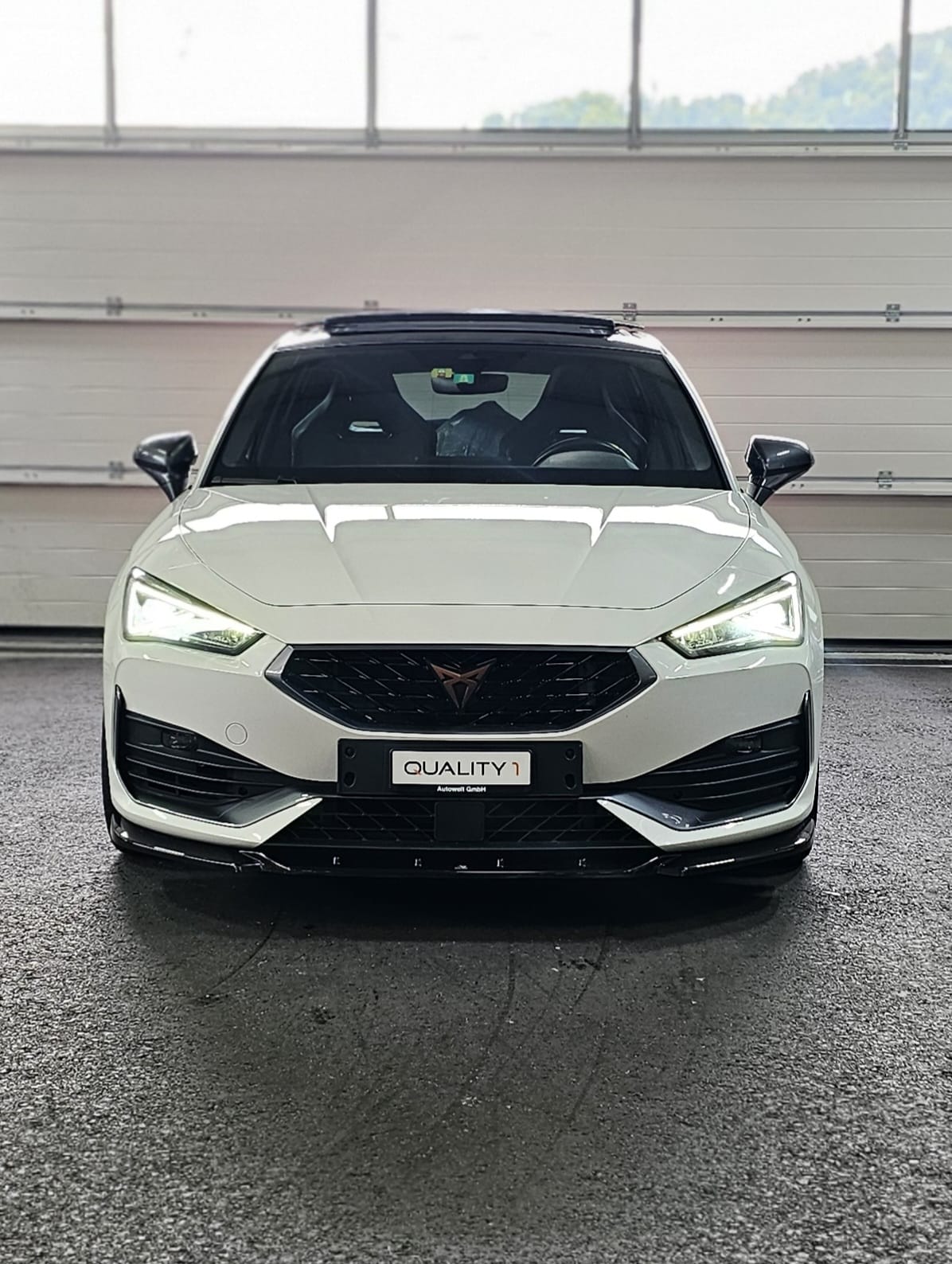 CUPRA LEON VZ 2.0 TSI DSG mit *Panoramadach*-image-7