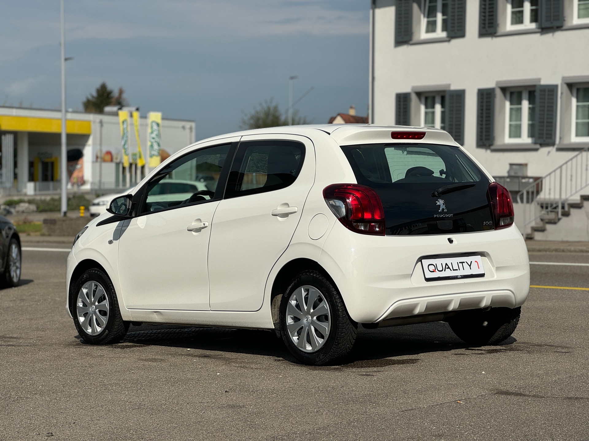 PEUGEOT 108 1.0 VTi Allure ETG-image-3