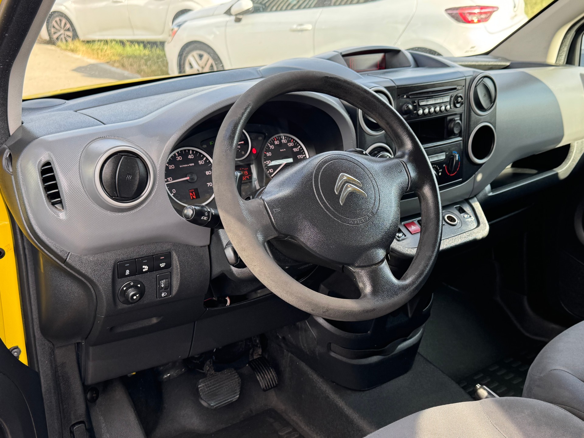 CITROEN Berlingo 1.6 e-HDi 90 Business ETG6-image-7
