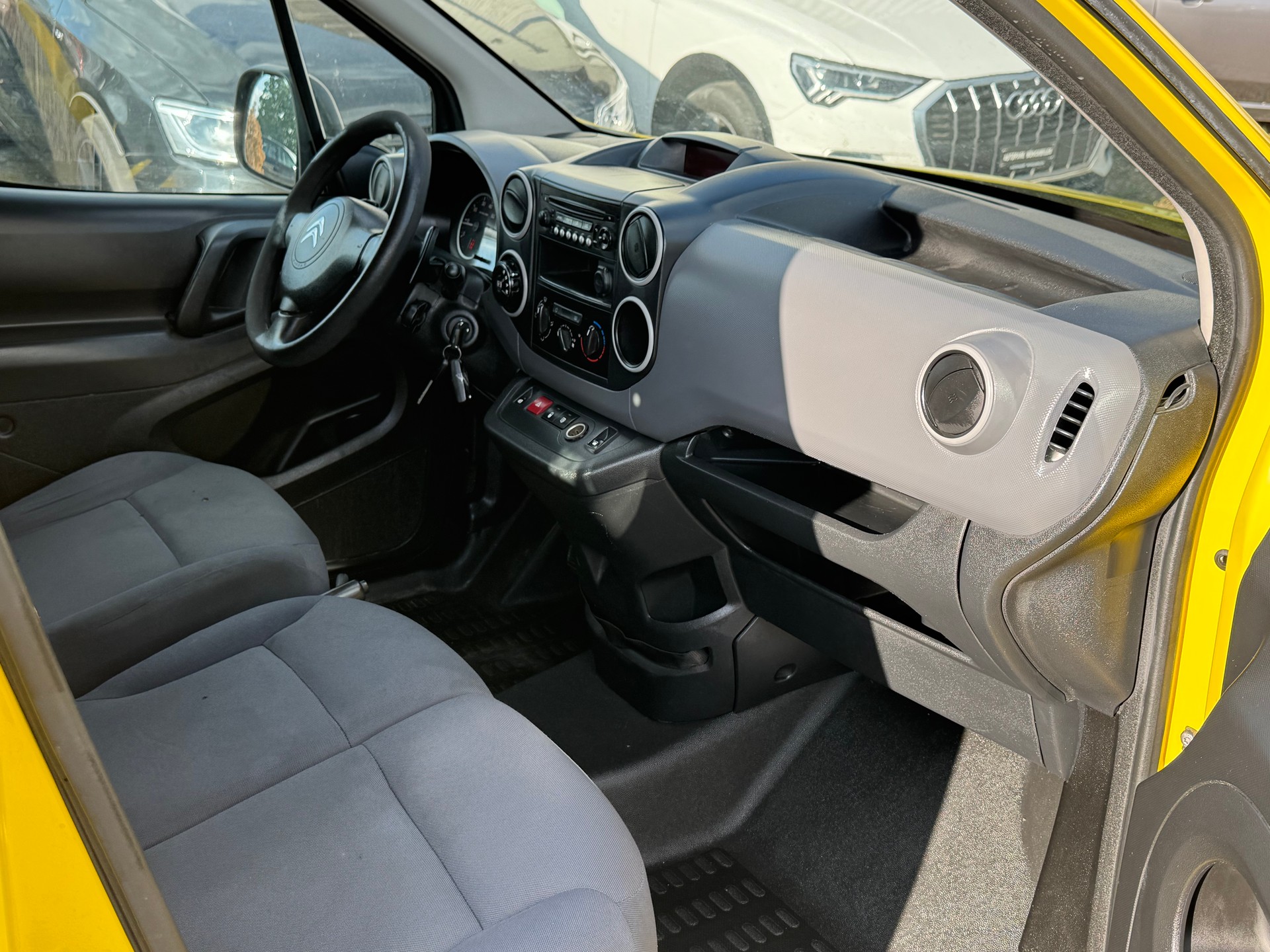 CITROEN Berlingo 1.6 e-HDi 90 Business ETG6-image-5