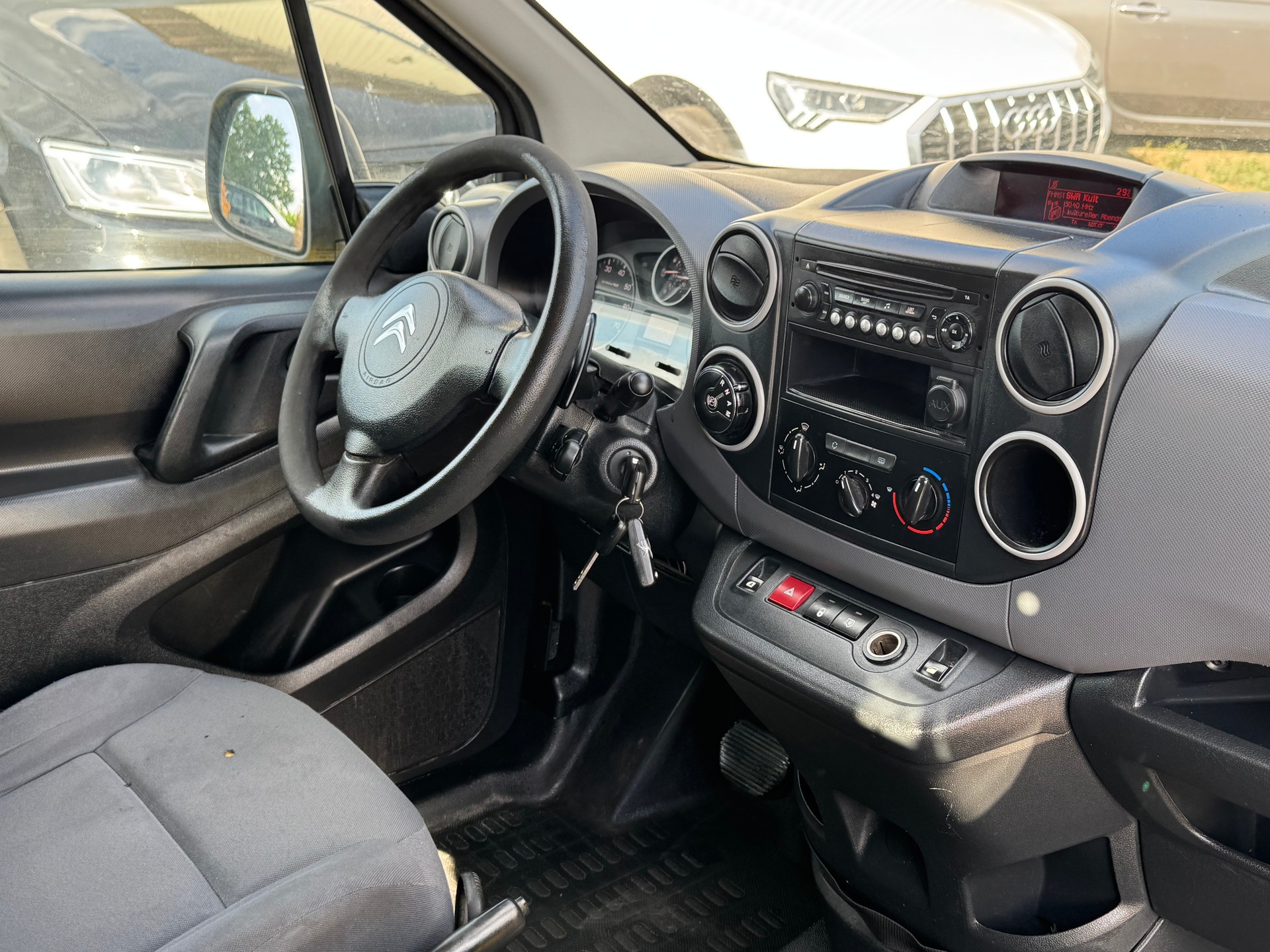 CITROEN Berlingo 1.6 e-HDi 90 Business ETG6-image-6