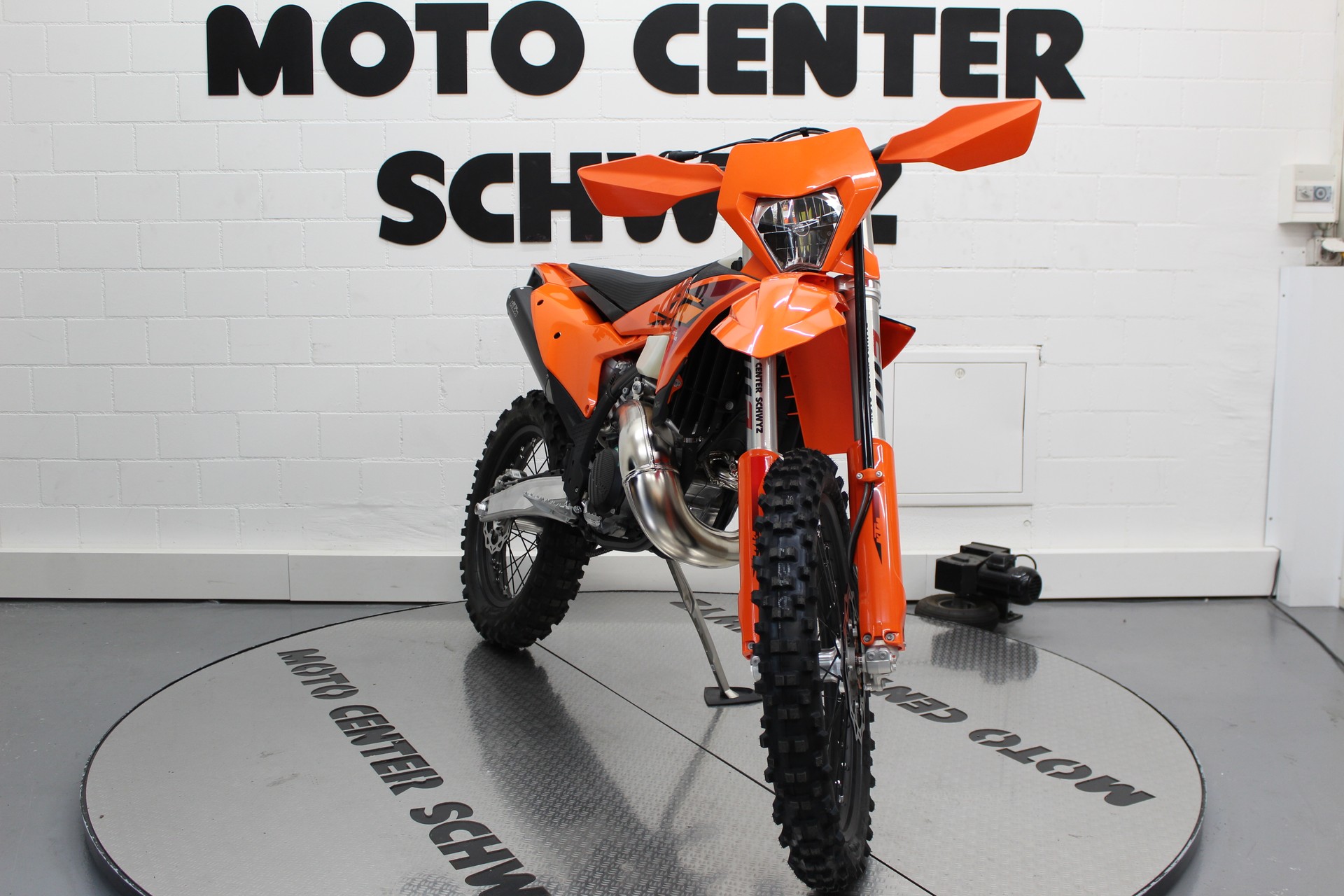 KTM 300 EXC-showroom-element-2