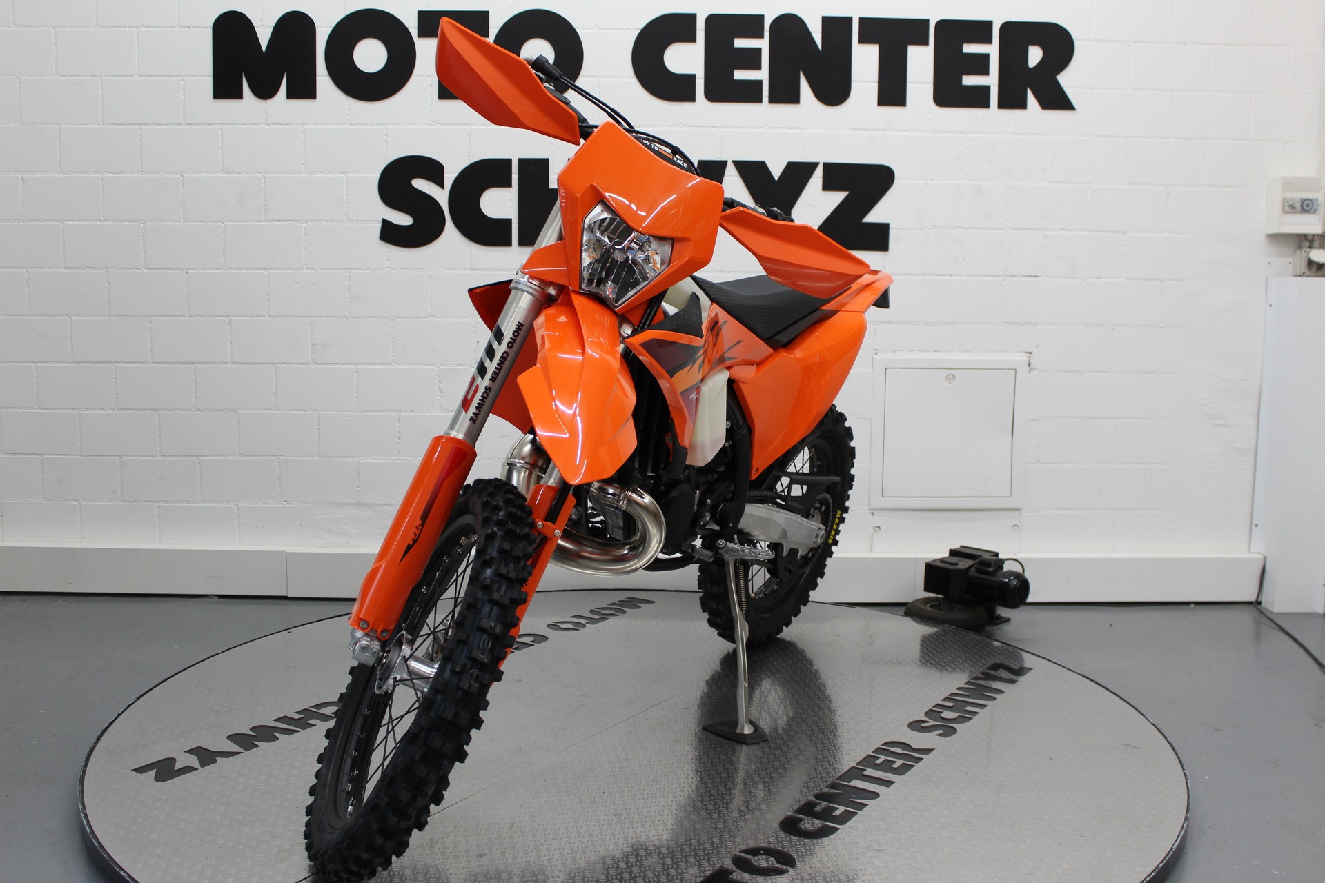 KTM 300 EXC-showroom-element-3