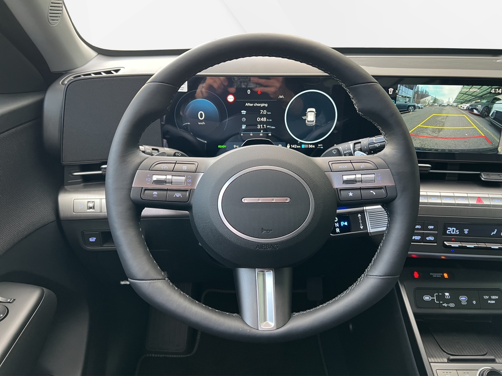 HYUNDAI Kona EV 65.4 kWh Vertex-image-5