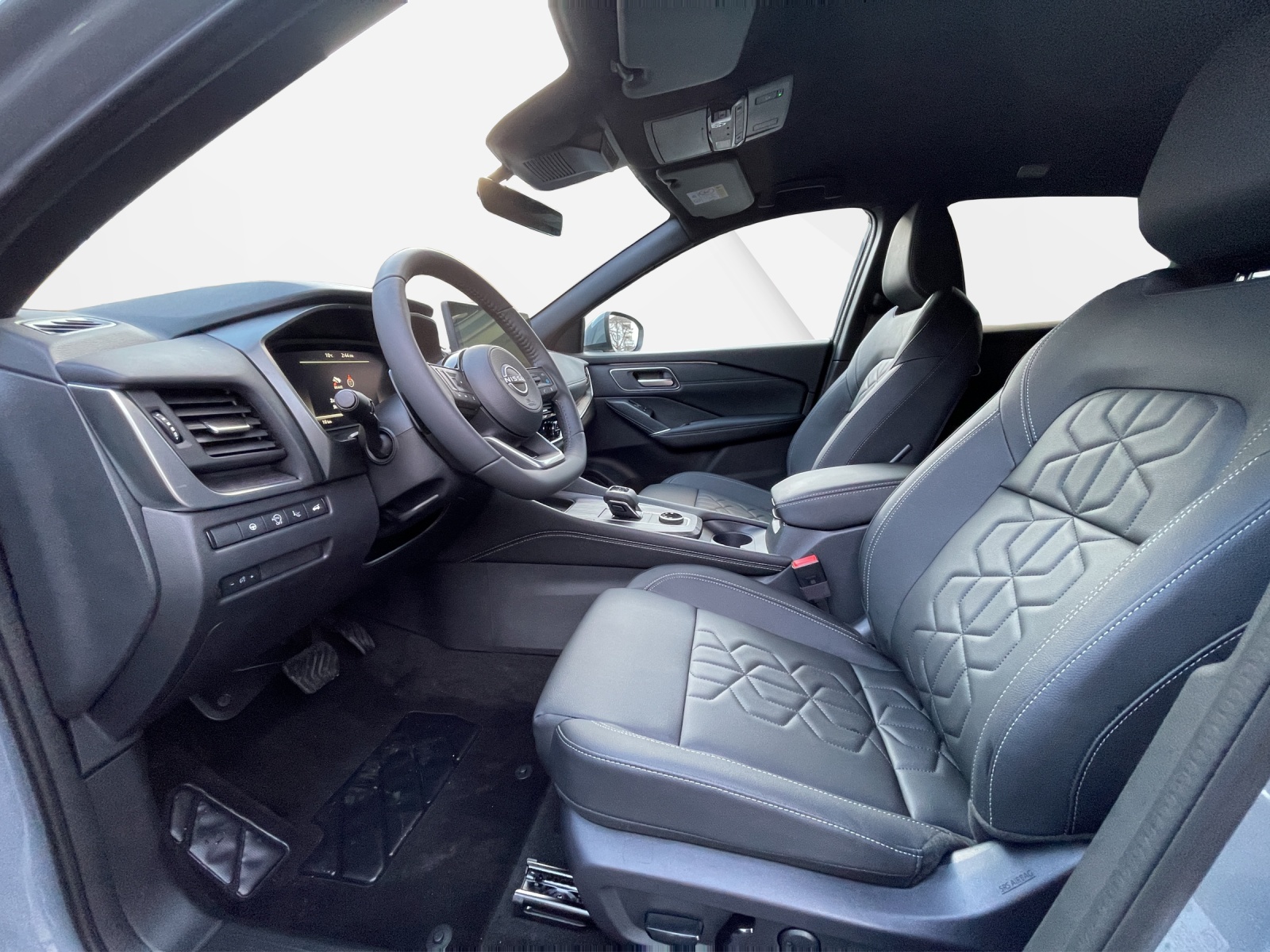 NISSAN Qashqai 1.3 DIG-T Tekna 4x4-image-9