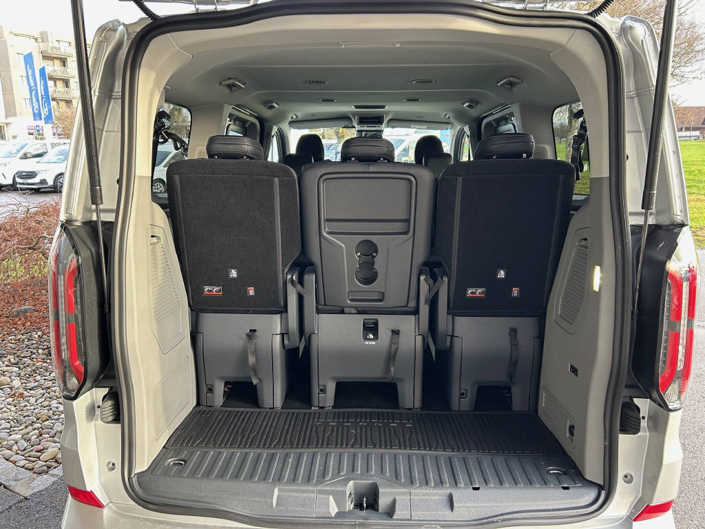 FORD Tourneo Bus 320 L1H1 Titanium X Automat-image-4
