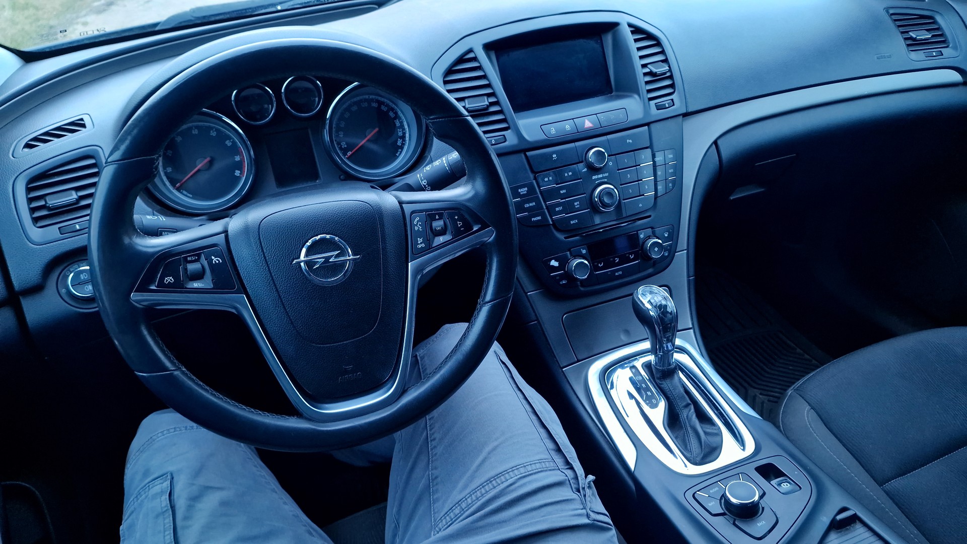 OPEL Insignia Sports Tourer 2.0 Turbo Cosmo Automatic-image-14