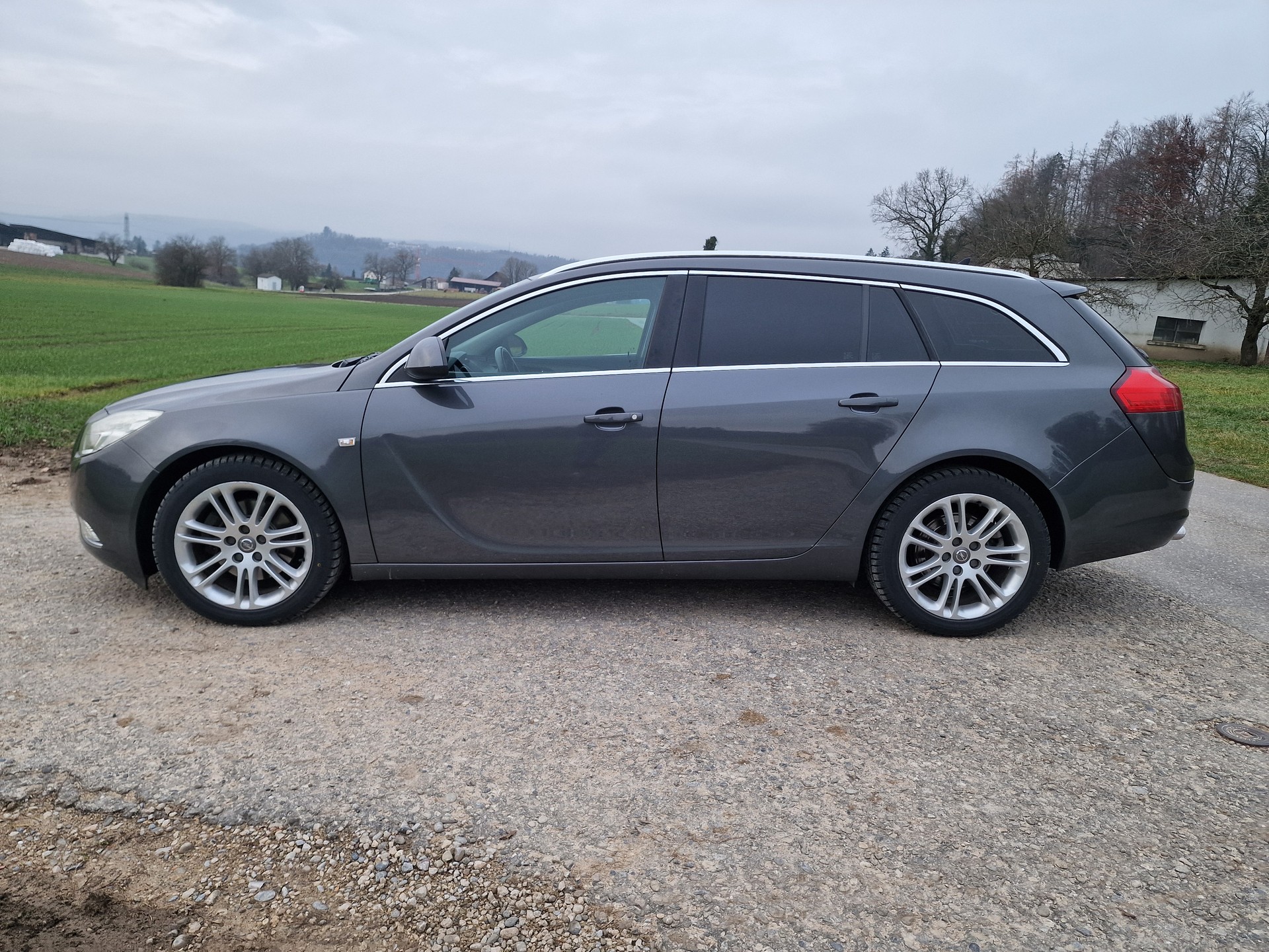 OPEL Insignia Sports Tourer 2.0 Turbo Cosmo Automatic-image-3