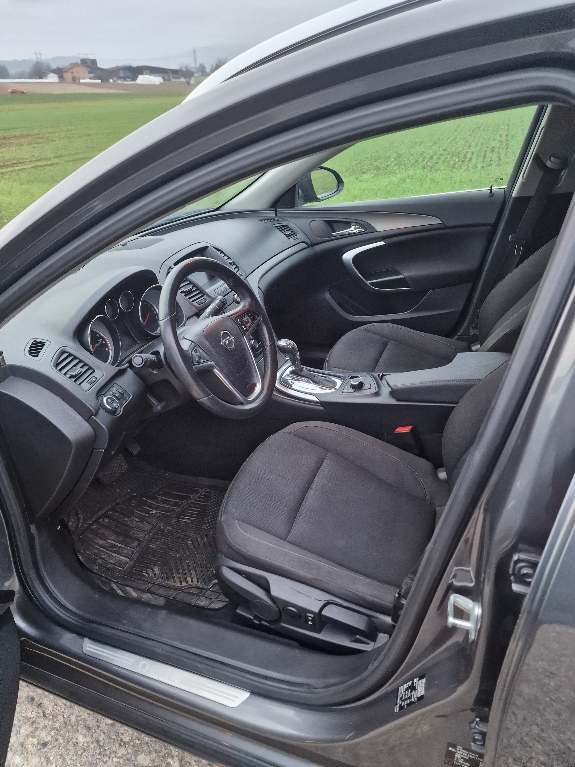 OPEL Insignia Sports Tourer 2.0 Turbo Cosmo Automatic-image-8