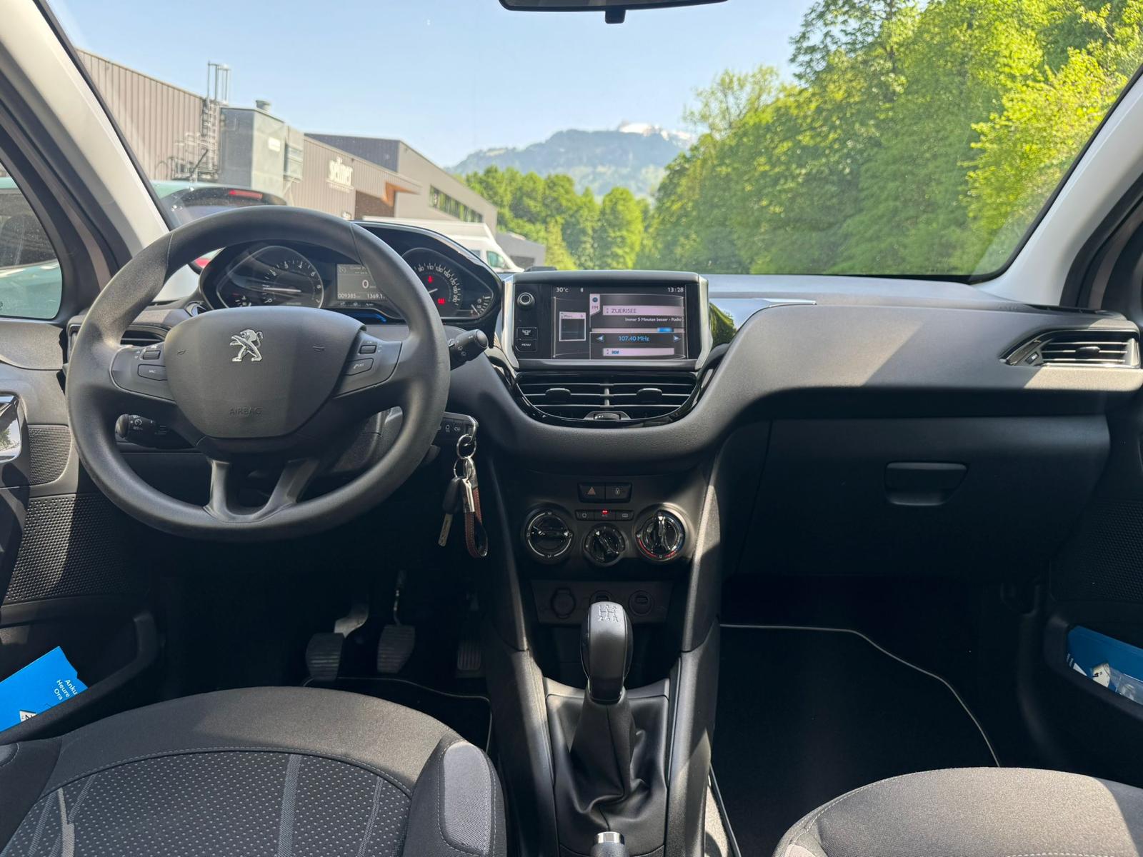 PEUGEOT 208 1.4 VTI Active-image-4