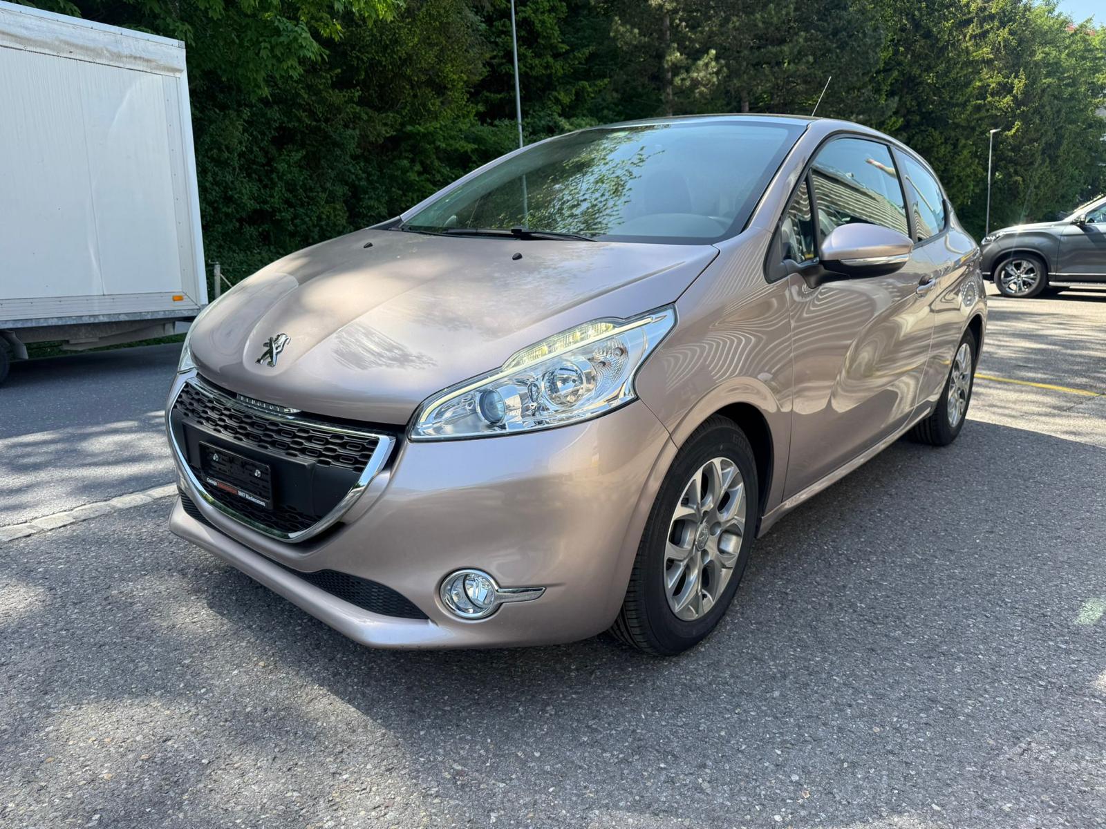 PEUGEOT 208 1.4 VTI Active-image-1
