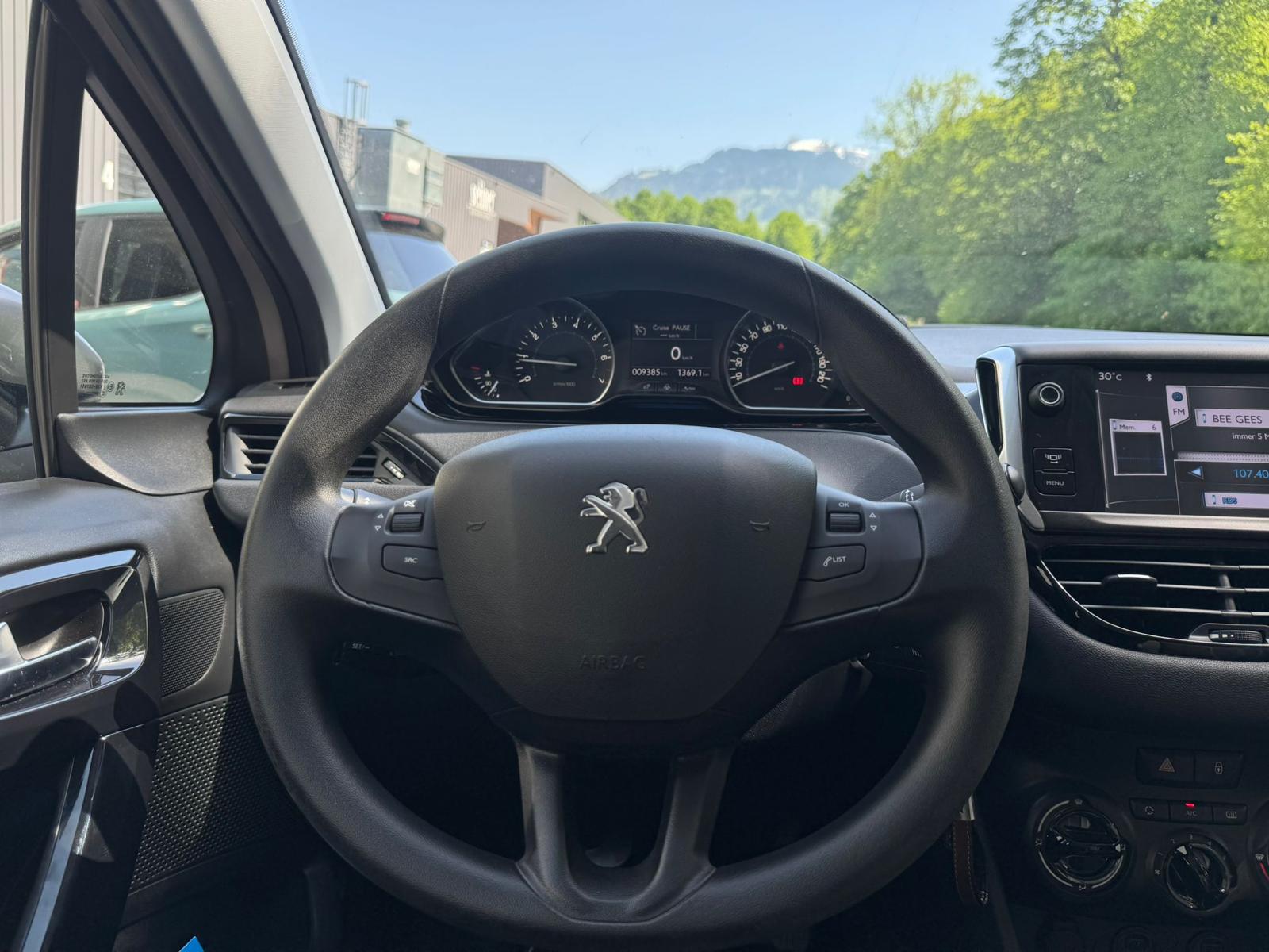 PEUGEOT 208 1.4 VTI Active-image-5