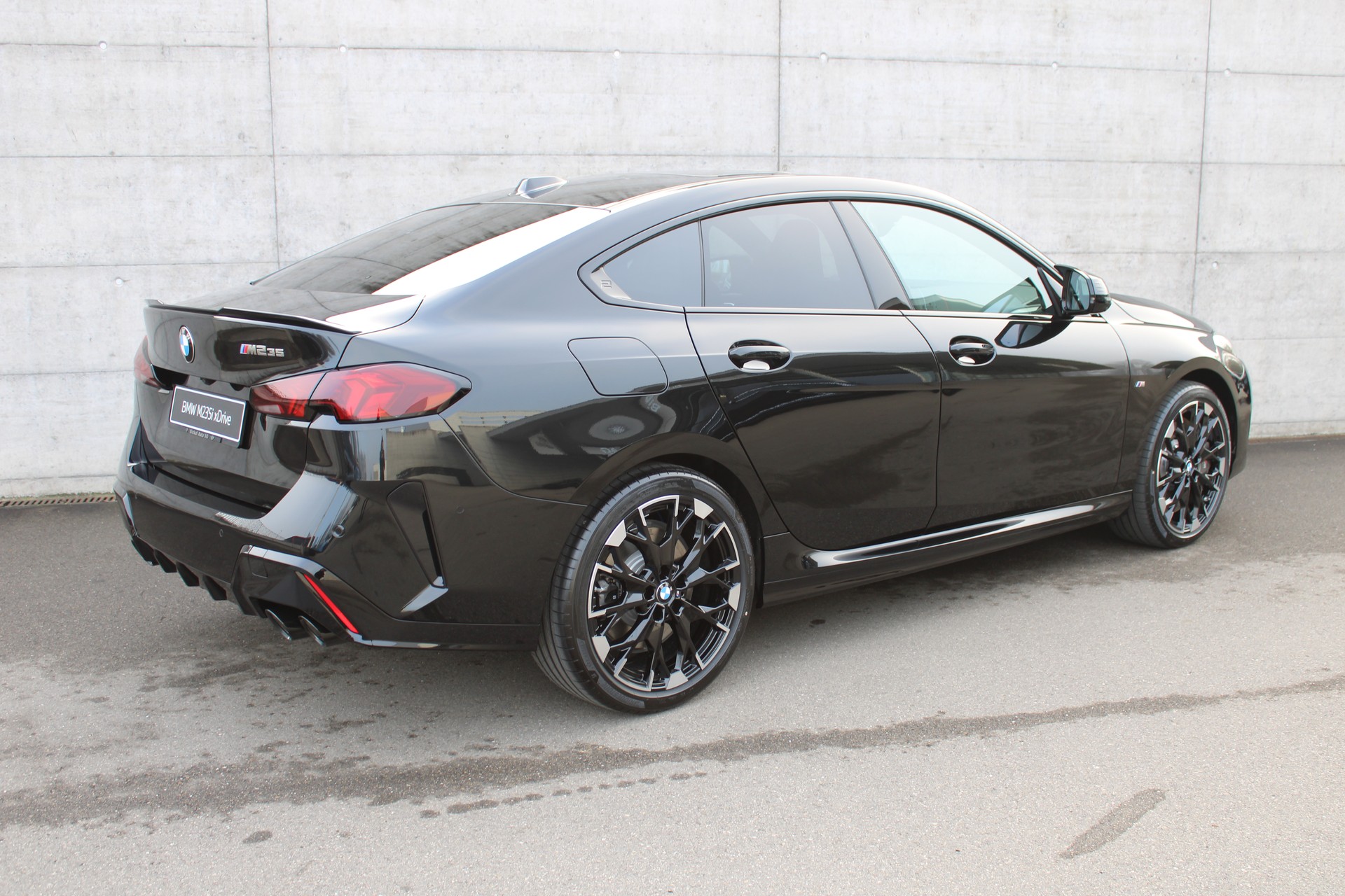 BMW M235 xDrive Gran Coupé-image-2