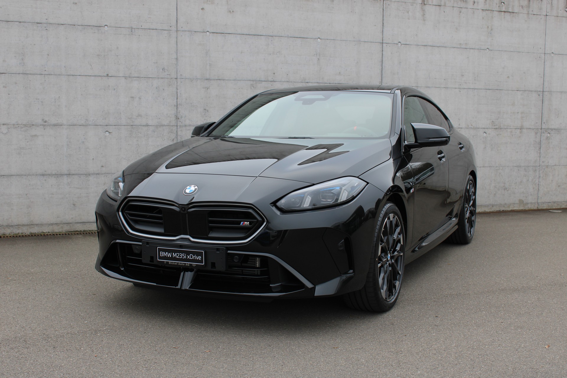 BMW M235 xDrive Gran Coupé-image-1