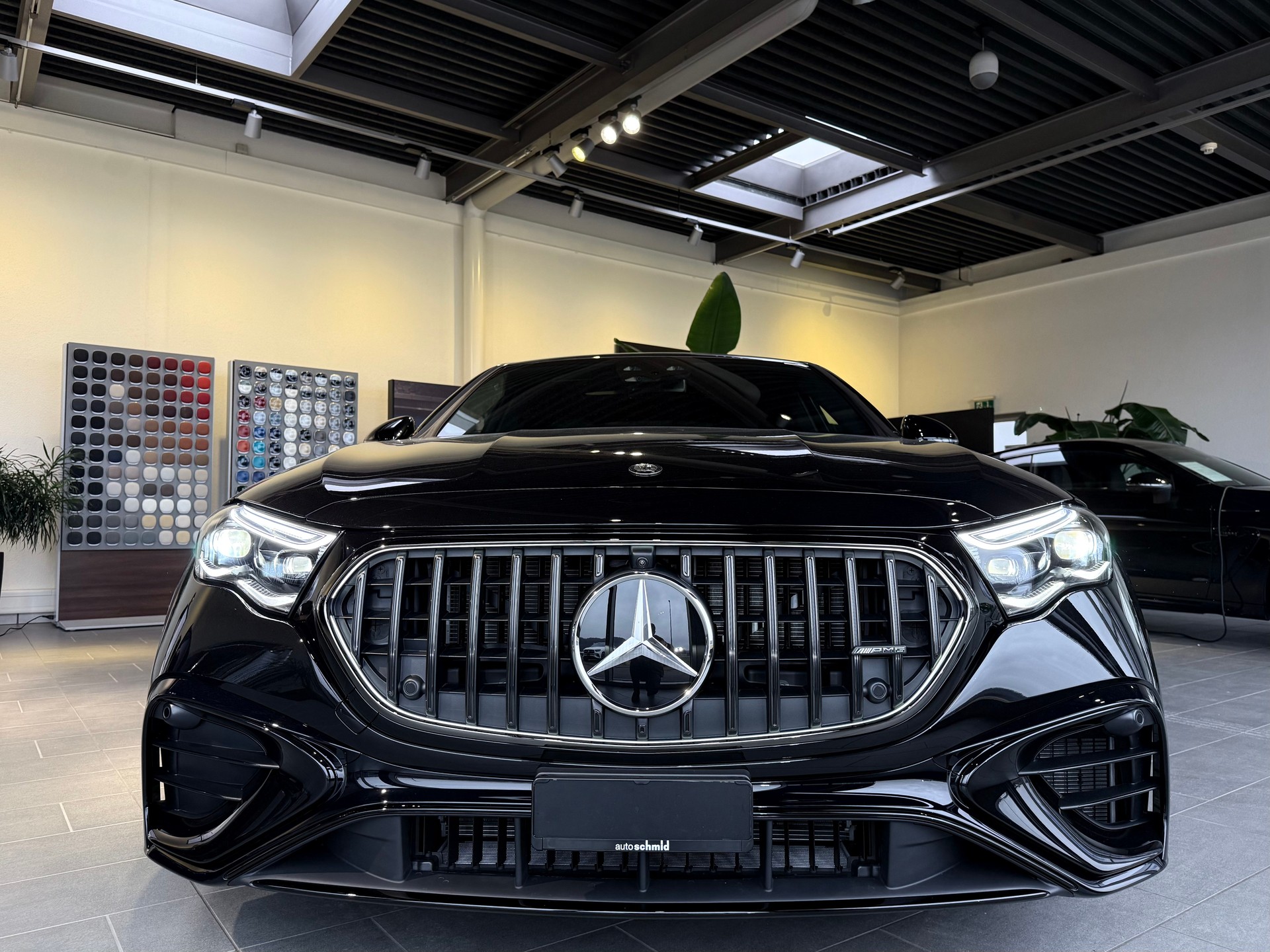 MERCEDES-BENZ AMG E 53 Hybrid 4MATIC+ Limousine-image-2