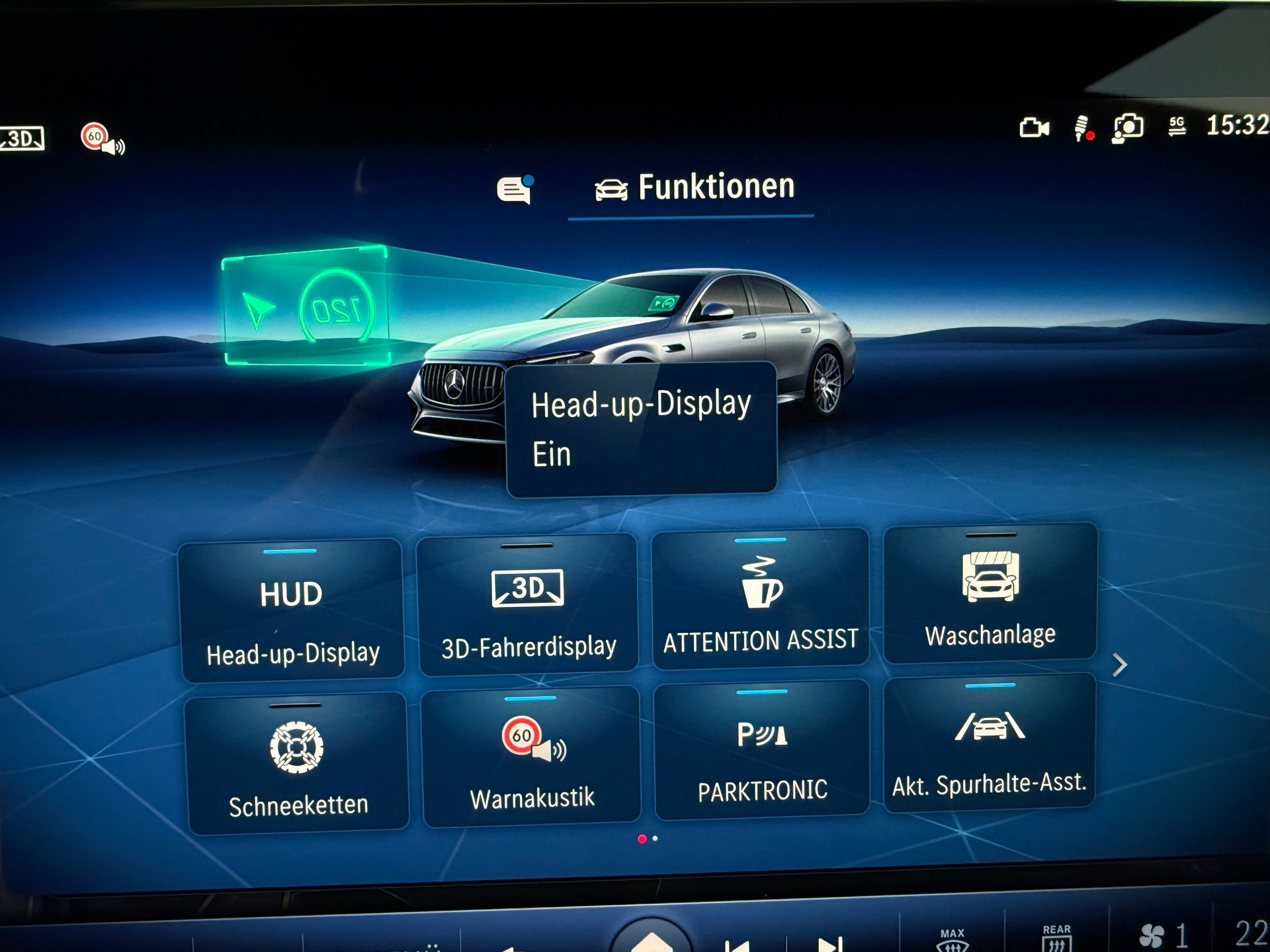 MERCEDES-BENZ AMG E 53 Hybrid 4MATIC+ Limousine-image-16