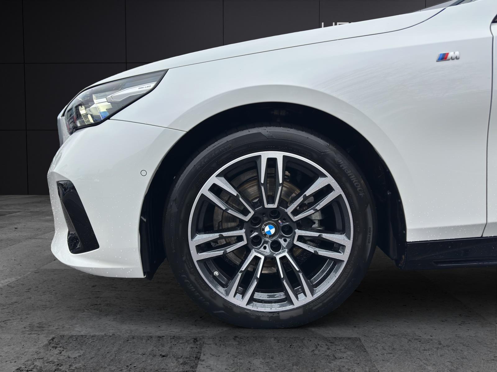 BMW 520d xDrive Touring-image-5