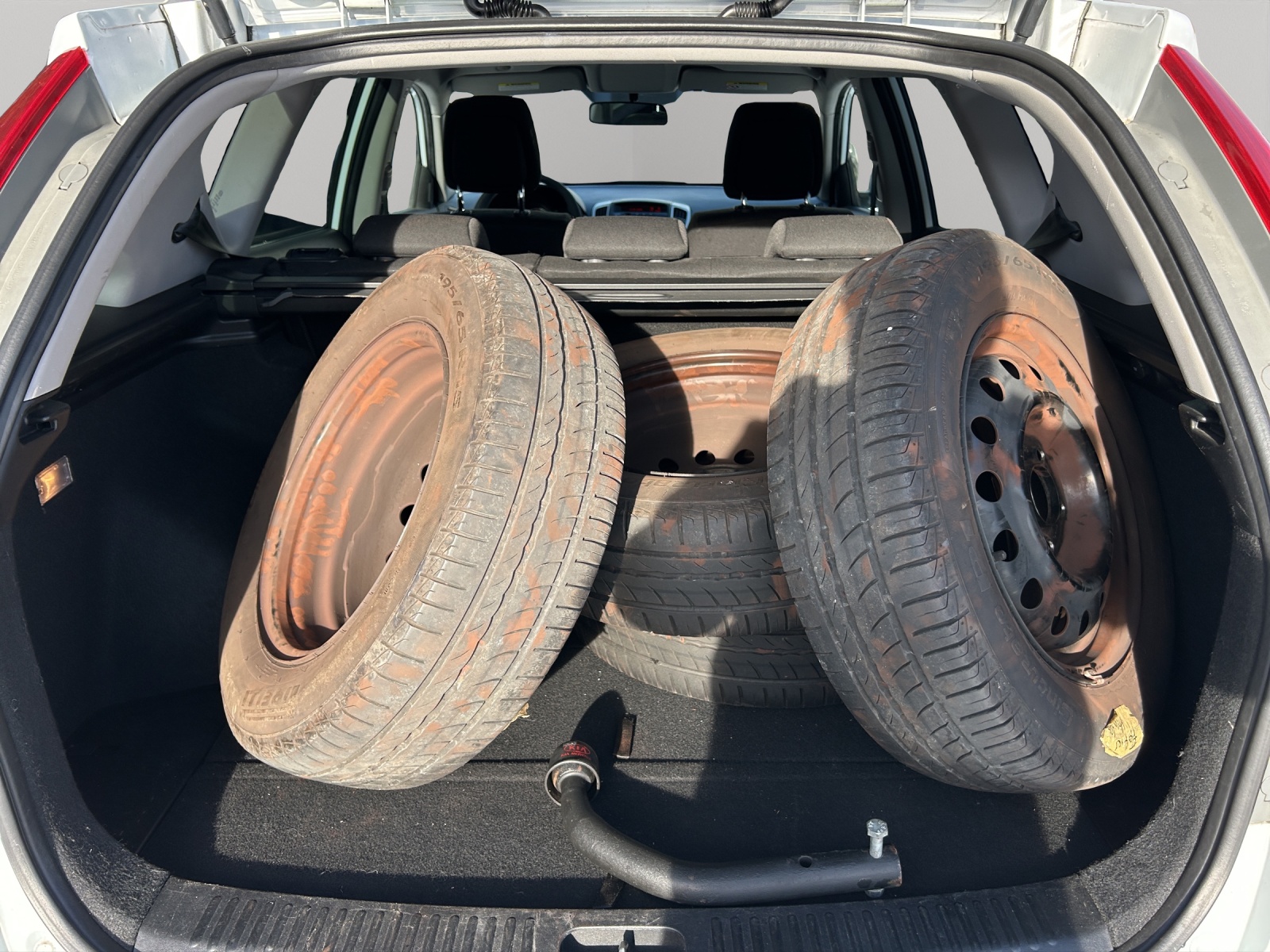 KIA Cee'd Sporty Wagon 1.4 16V Basic-image-17