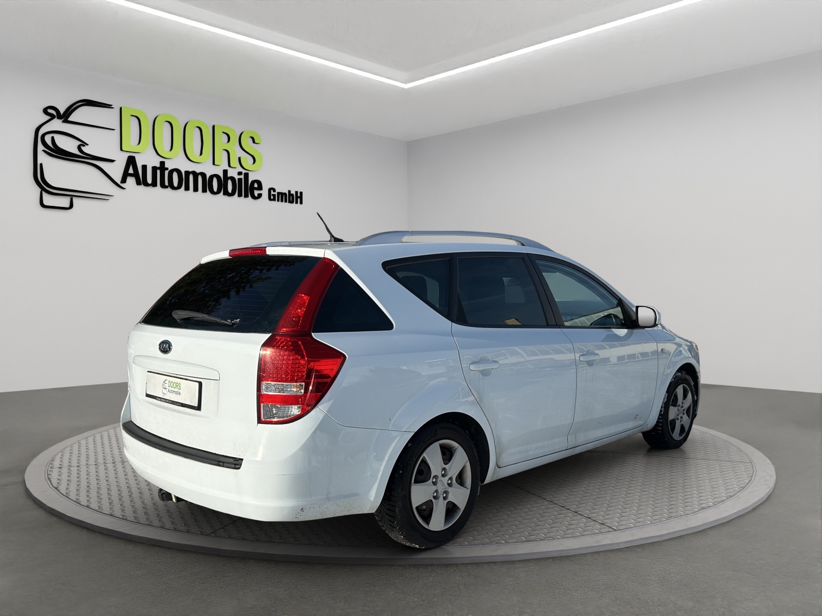 KIA Cee'd Sporty Wagon 1.4 16V Basic-showroom-element-3