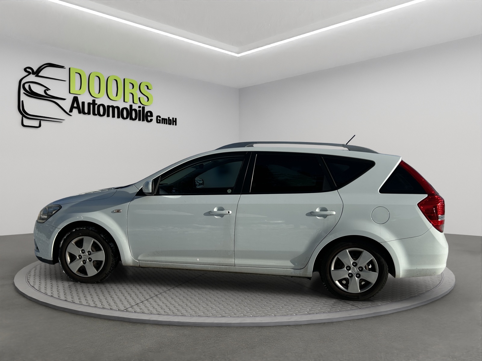 KIA Cee'd Sporty Wagon 1.4 16V Basic-image-6