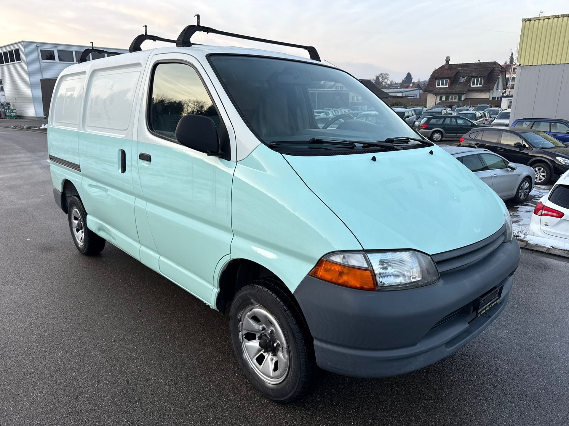 TOYOTA Hiace 2.4 Van 4x4 RCH18-image-2