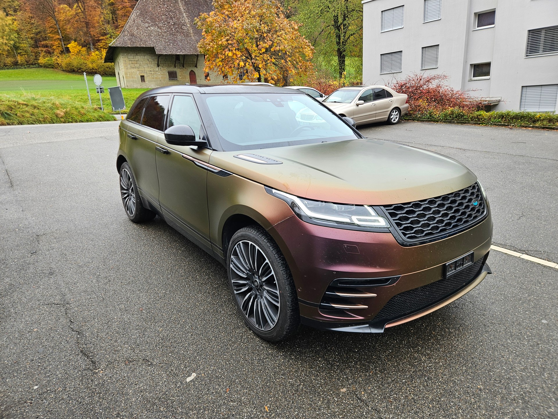 LAND ROVER Range Rover Velar R-Dynamic D 240 Automatic-image-2