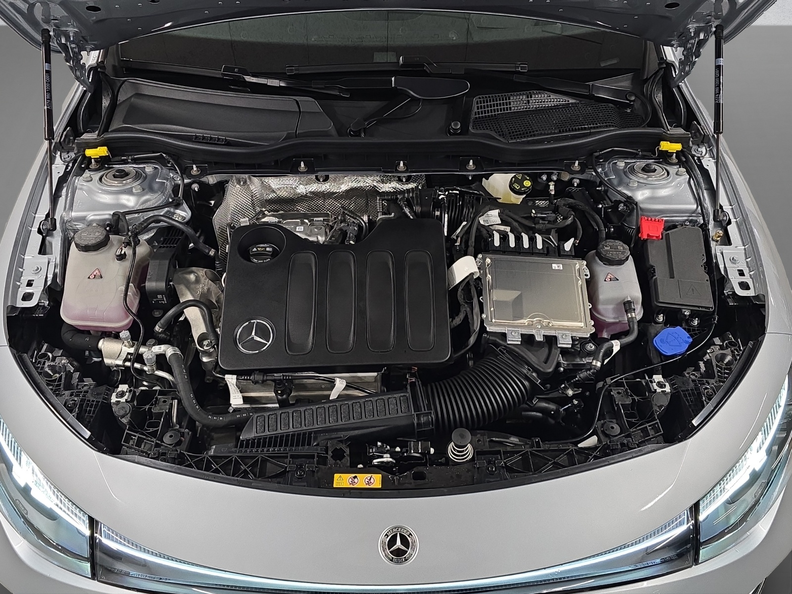 MERCEDES-BENZ CLA 220 AMG Line 4Matic-image-9