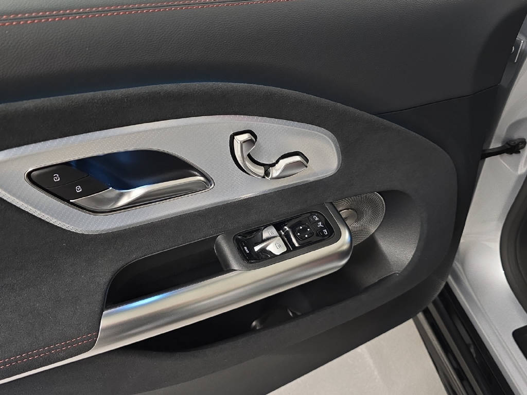MERCEDES-BENZ CLA 220 AMG Line 4Matic-image-5