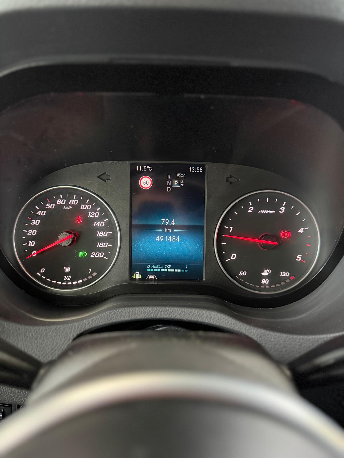 MERCEDES-BENZ 314 CDI-image-8
