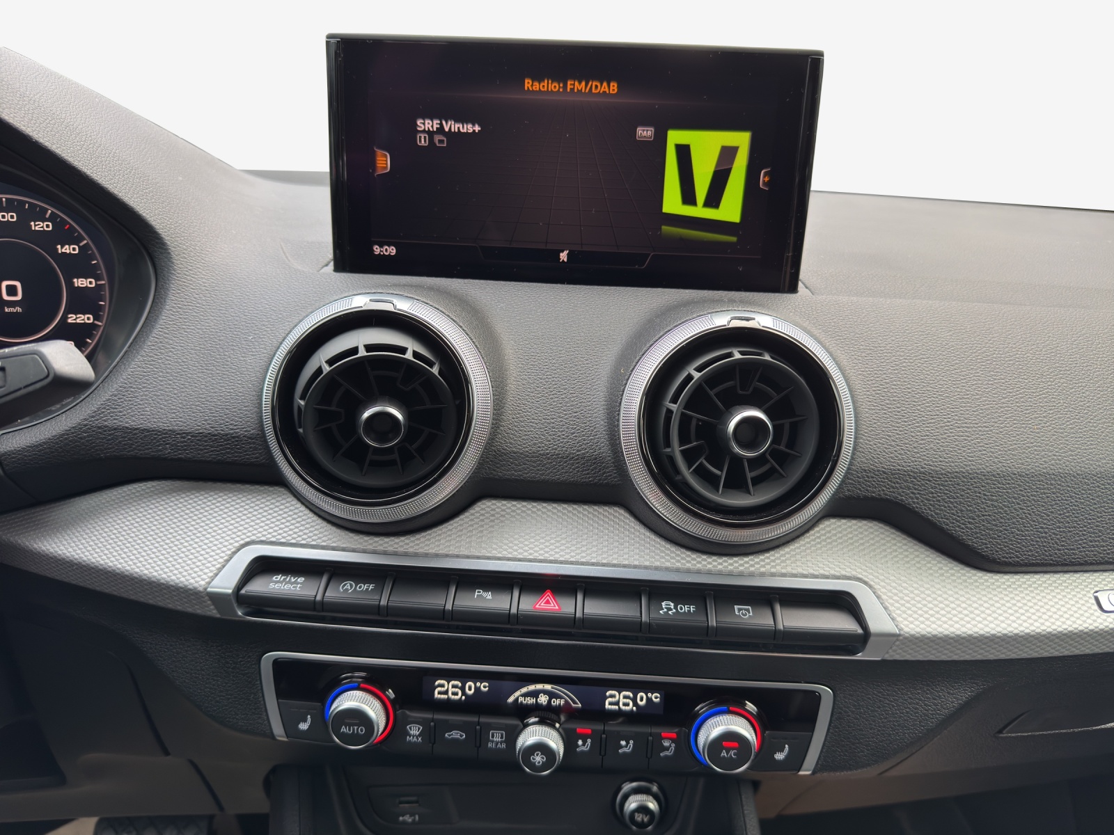 AUDI Q2 35 TFSI S line S-tronic-image-10