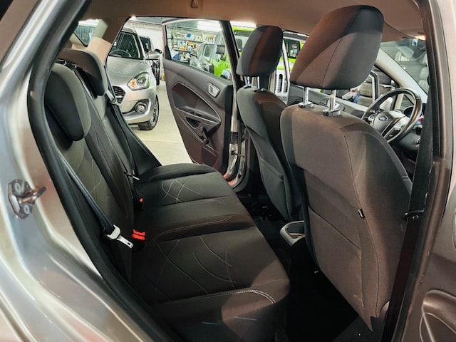 FORD Fiesta 1.0 SCTi Trend-image-11