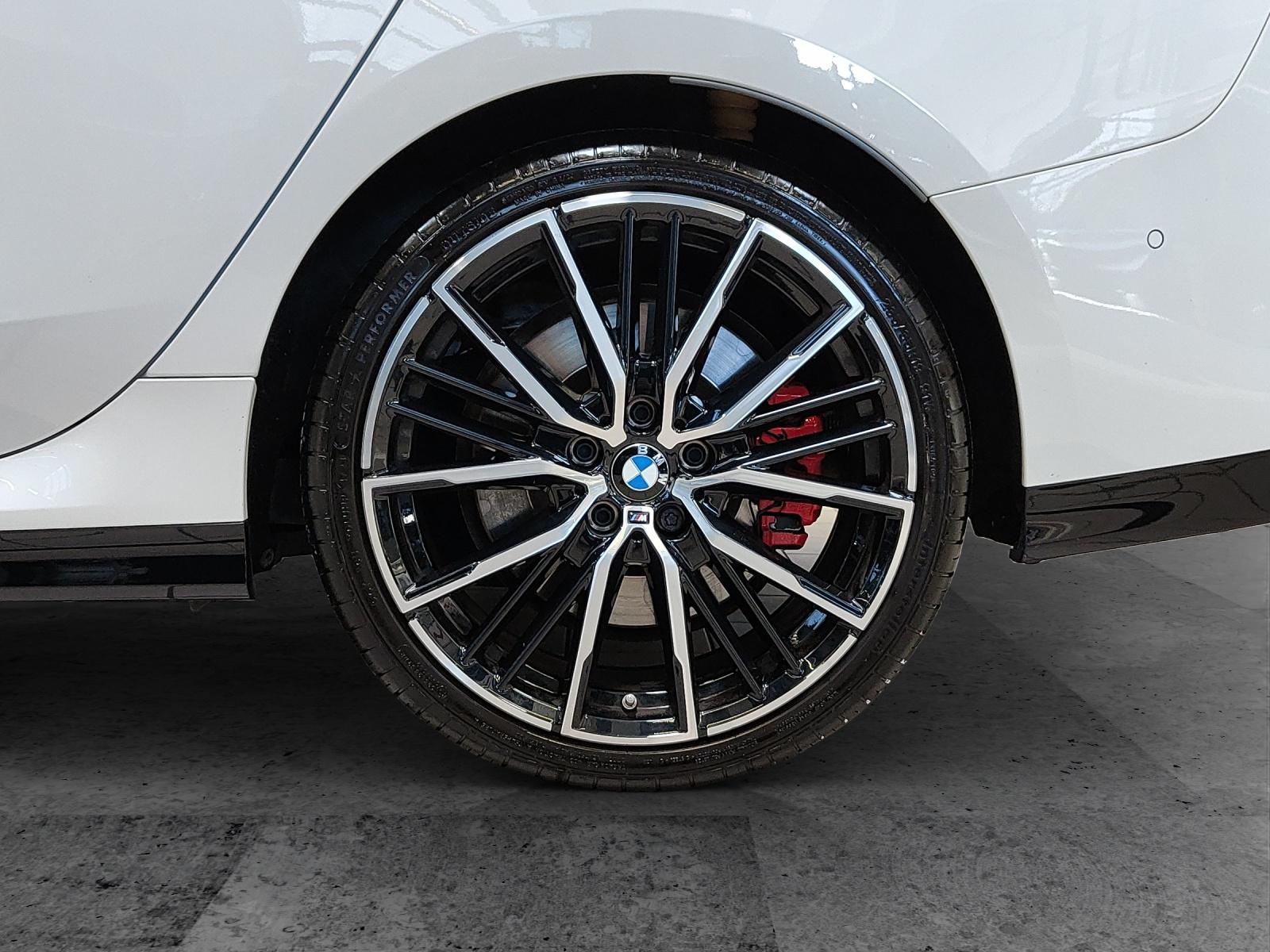 BMW M235i xDrive Gran Coupé-image-6