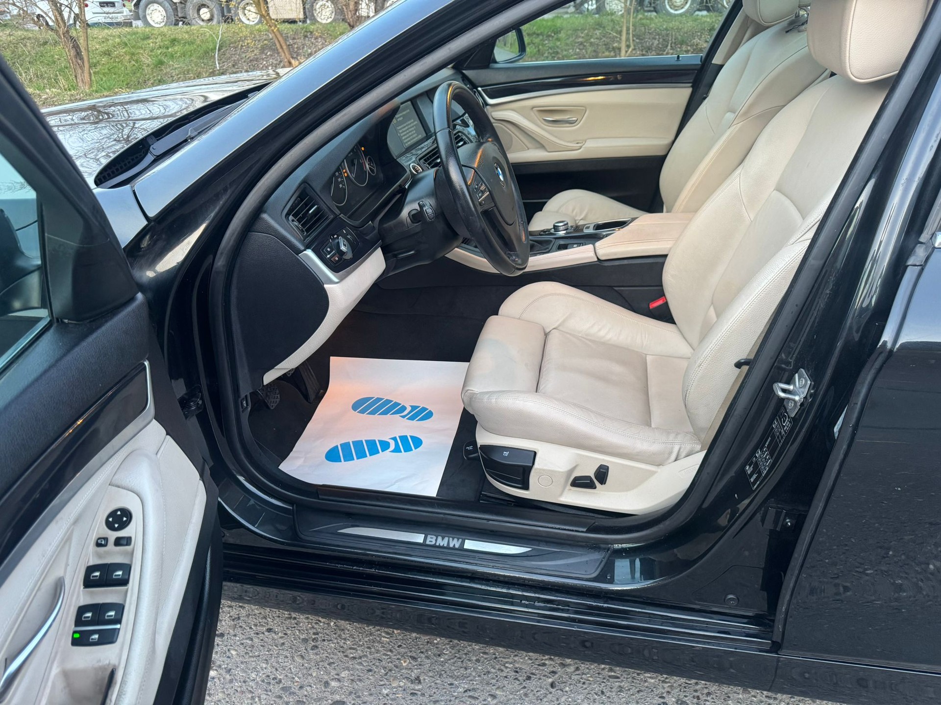 BMW 520d Touring-image-15