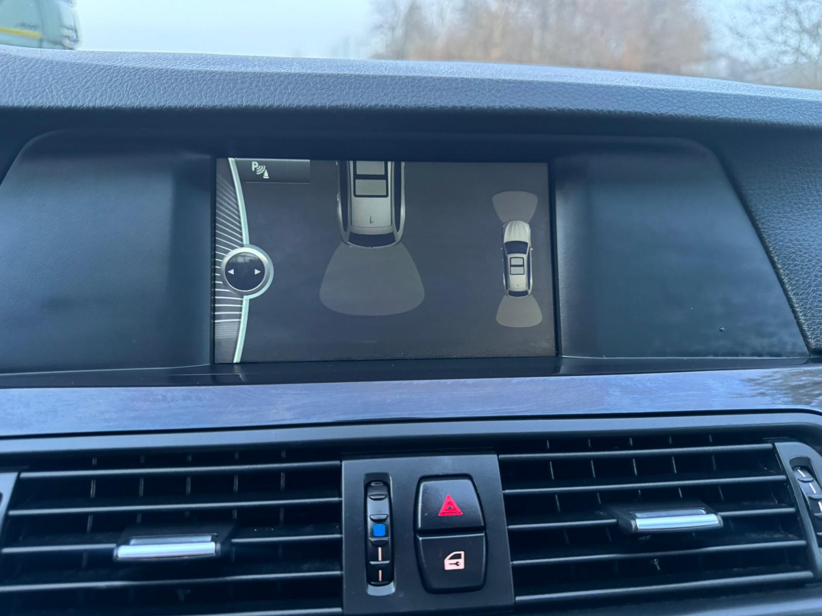 BMW 520d Touring-image-27
