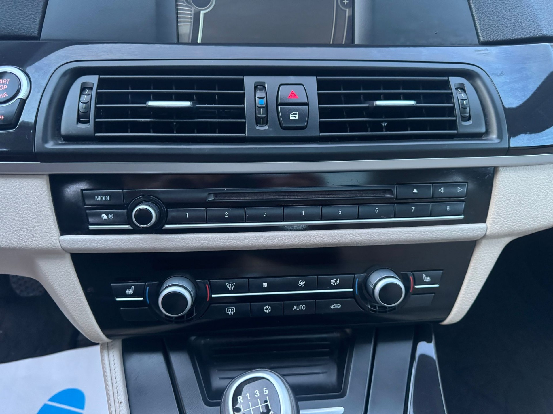 BMW 520d Touring-image-25