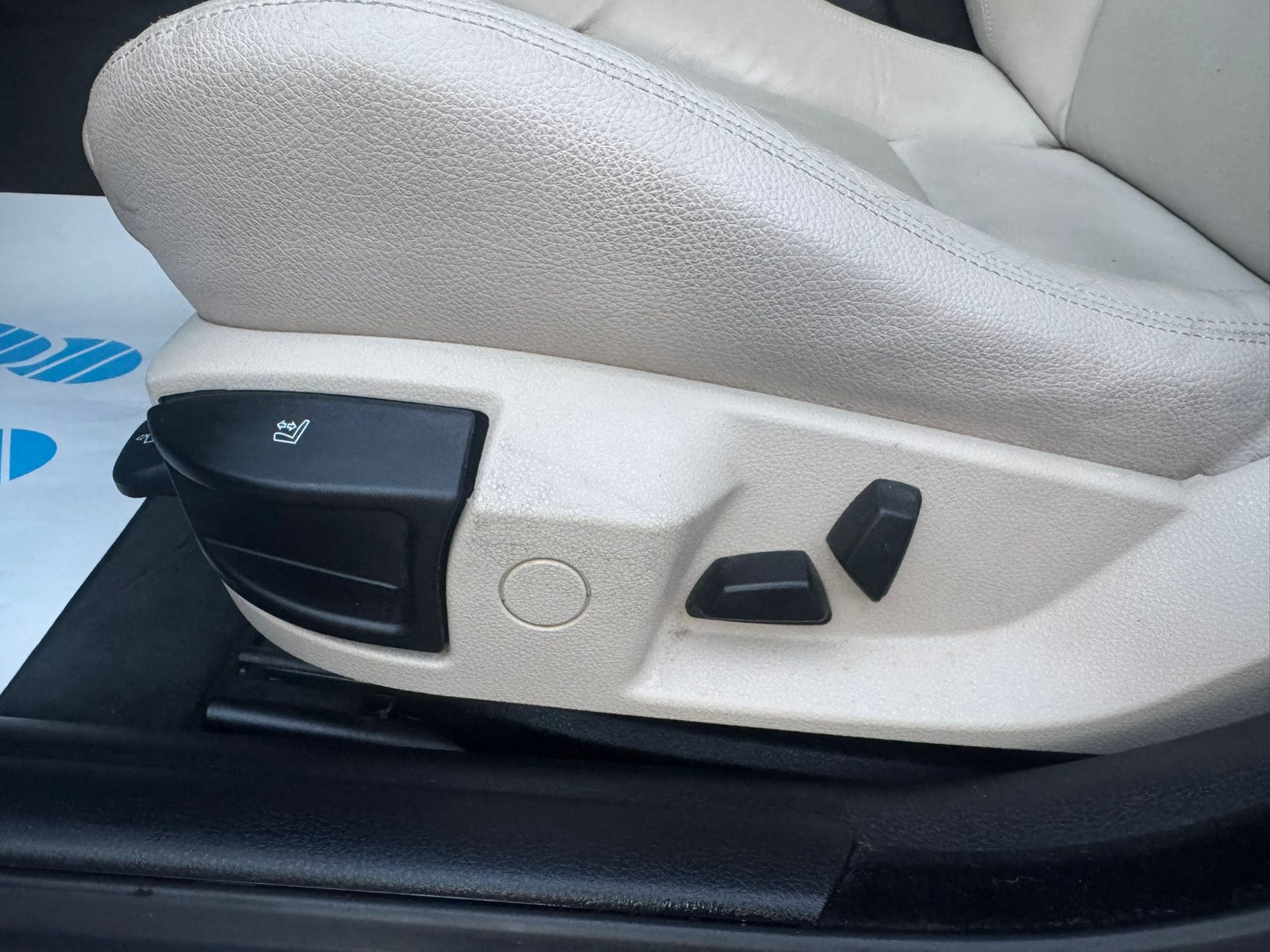 BMW 520d Touring-image-21