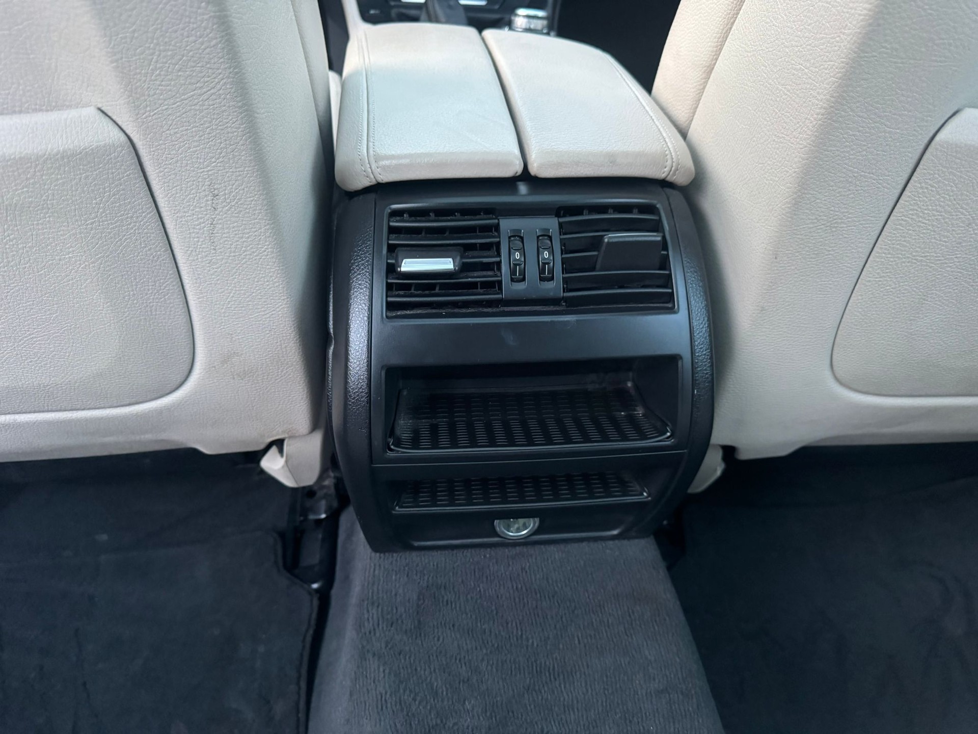 BMW 520d Touring-image-19