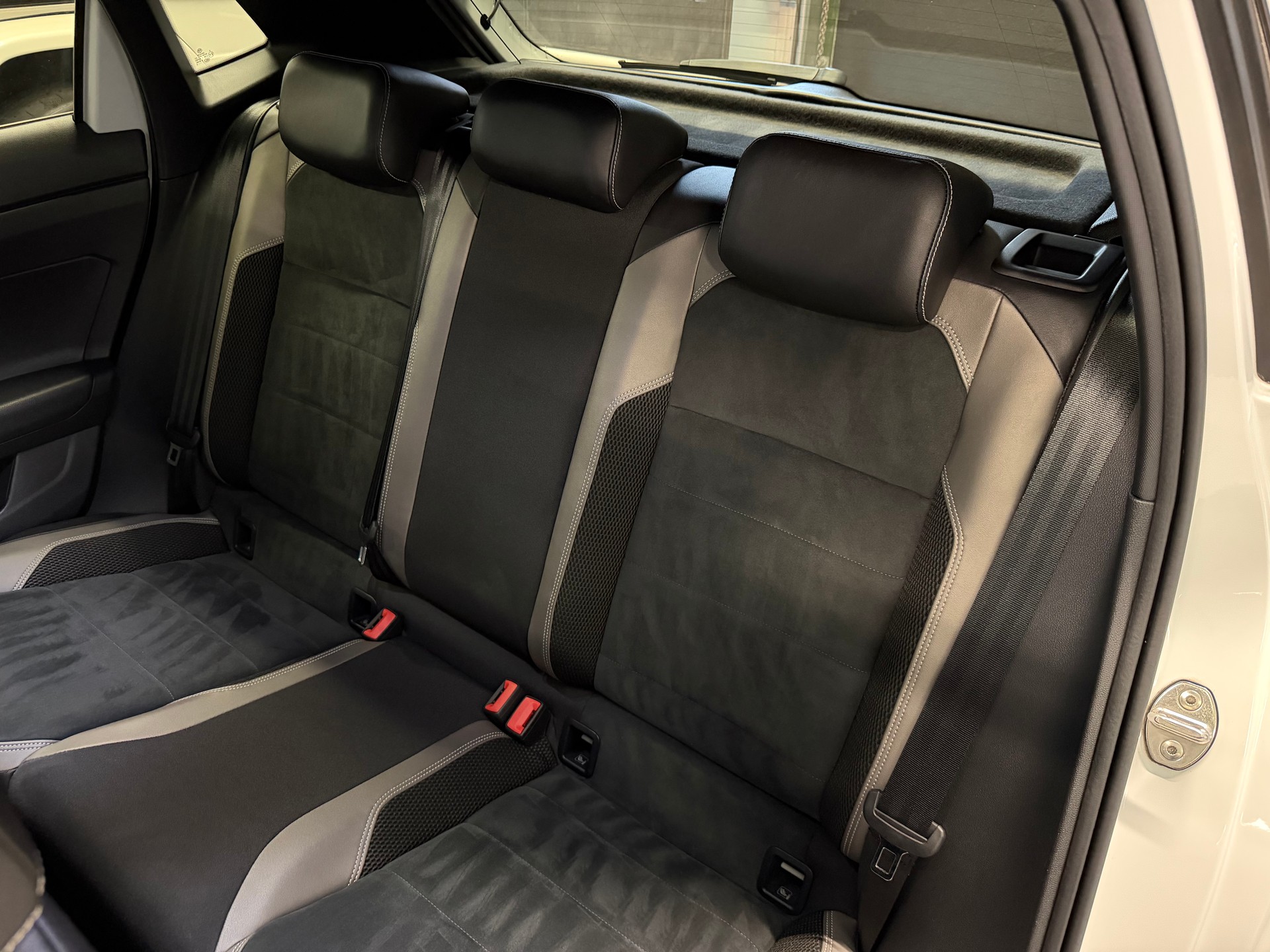 VW Polo 2.0 TSI GTI DSG-image-23