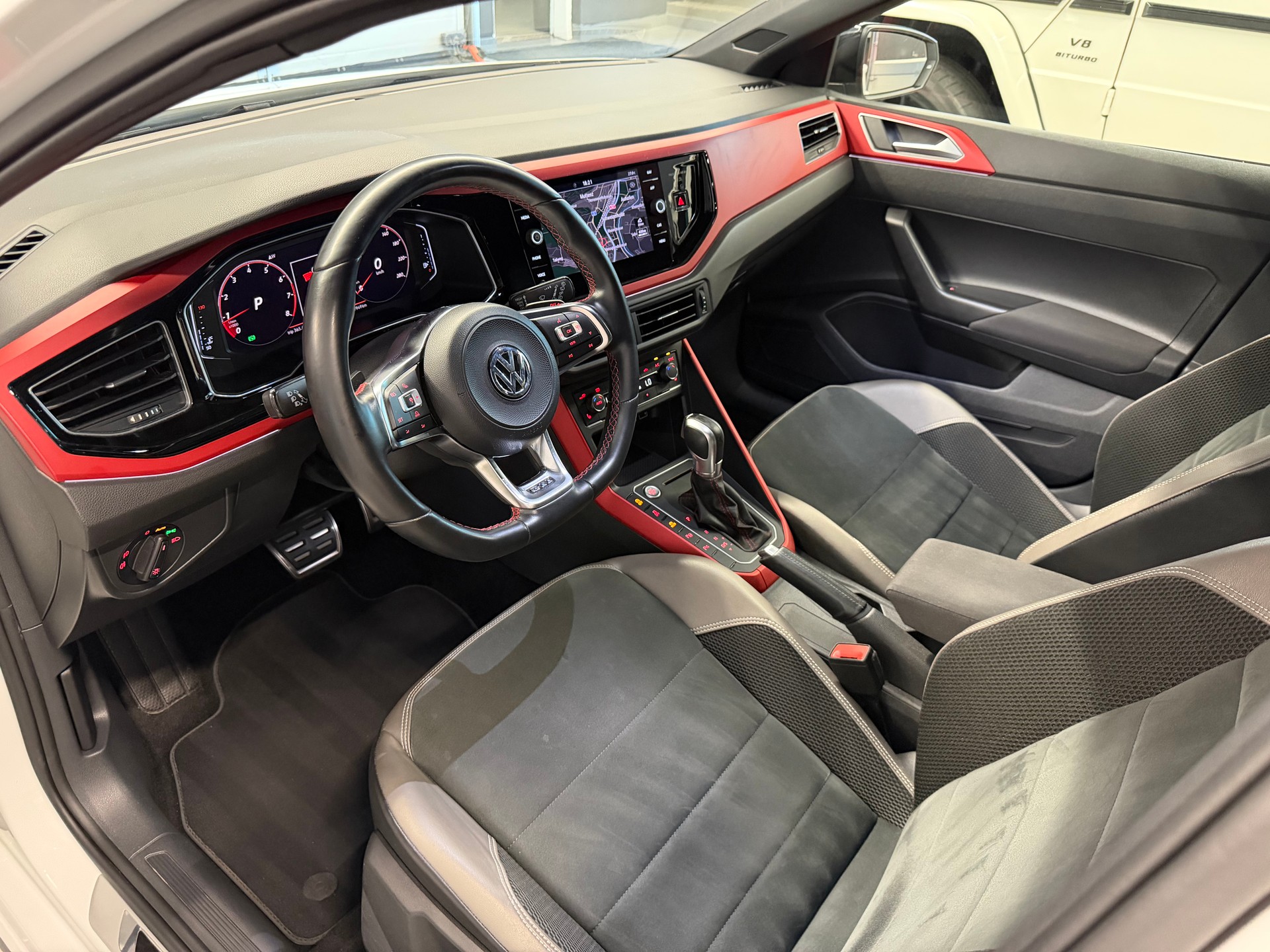 VW Polo 2.0 TSI GTI DSG-image-9
