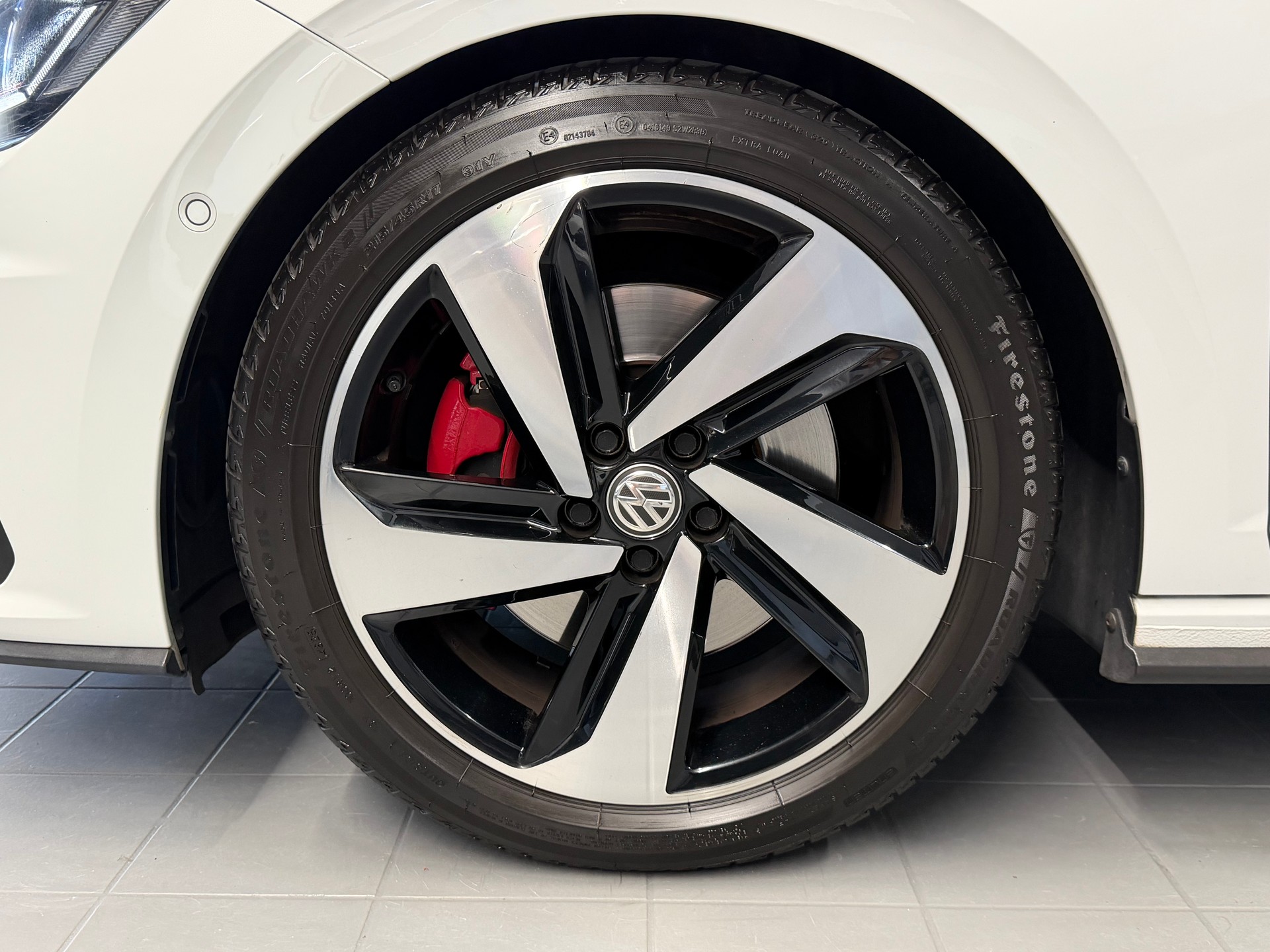 VW Polo 2.0 TSI GTI DSG-image-7
