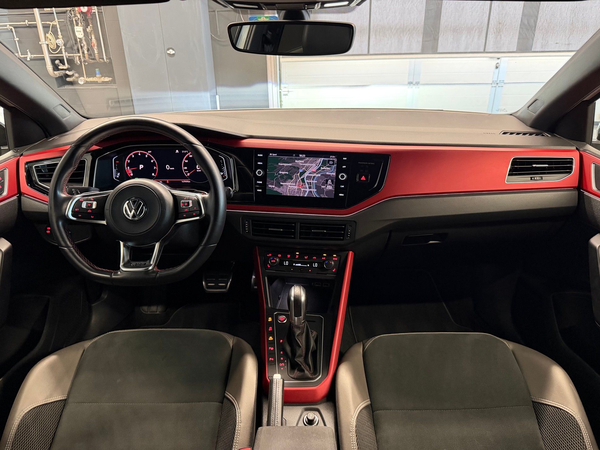 VW Polo 2.0 TSI GTI DSG-image-12