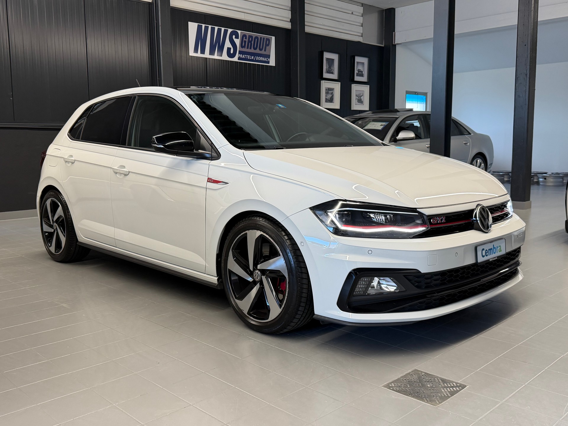 VW Polo 2.0 TSI GTI DSG-showroom-element-1