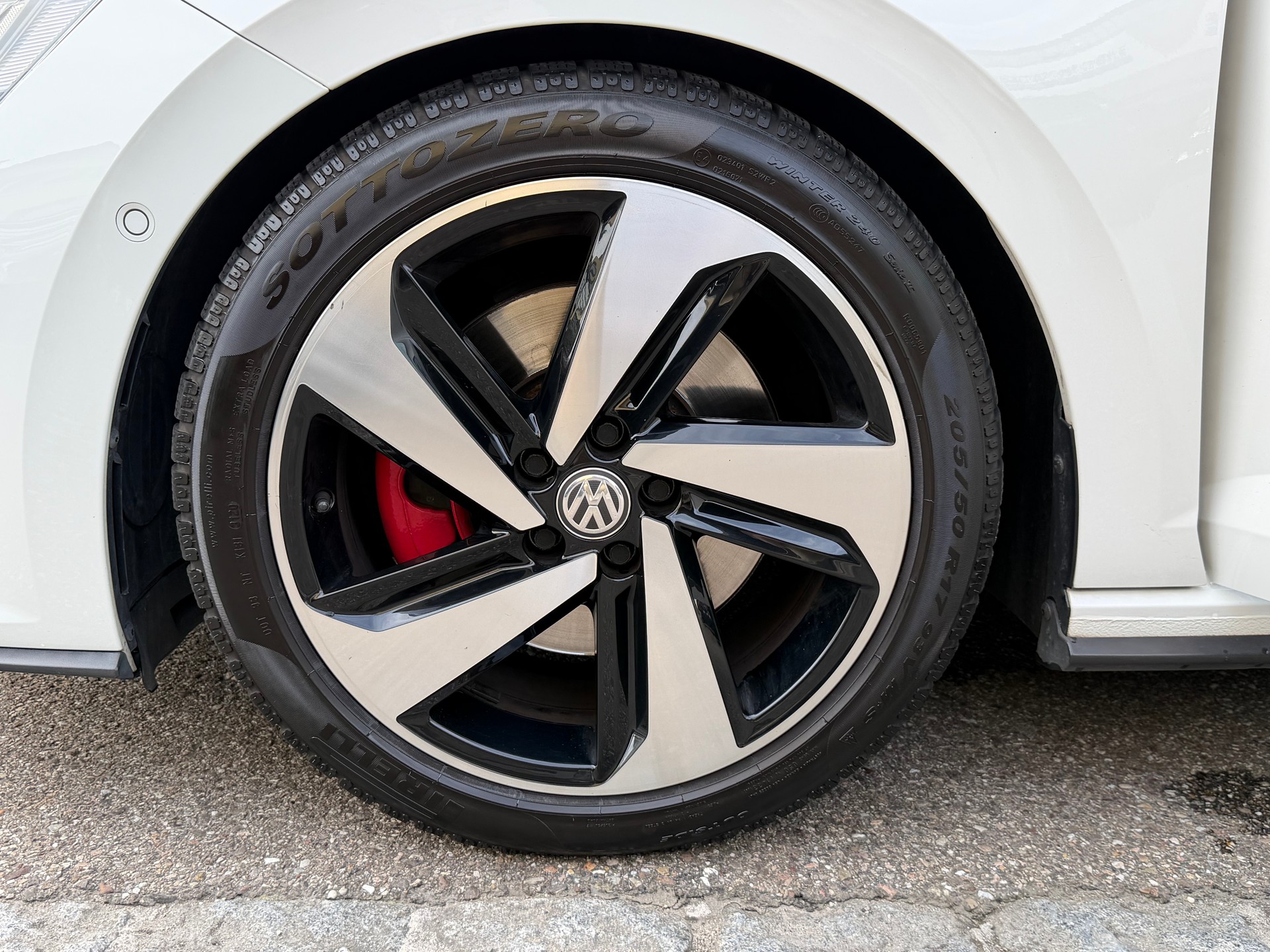 VW Polo 2.0 TSI GTI DSG-image-7