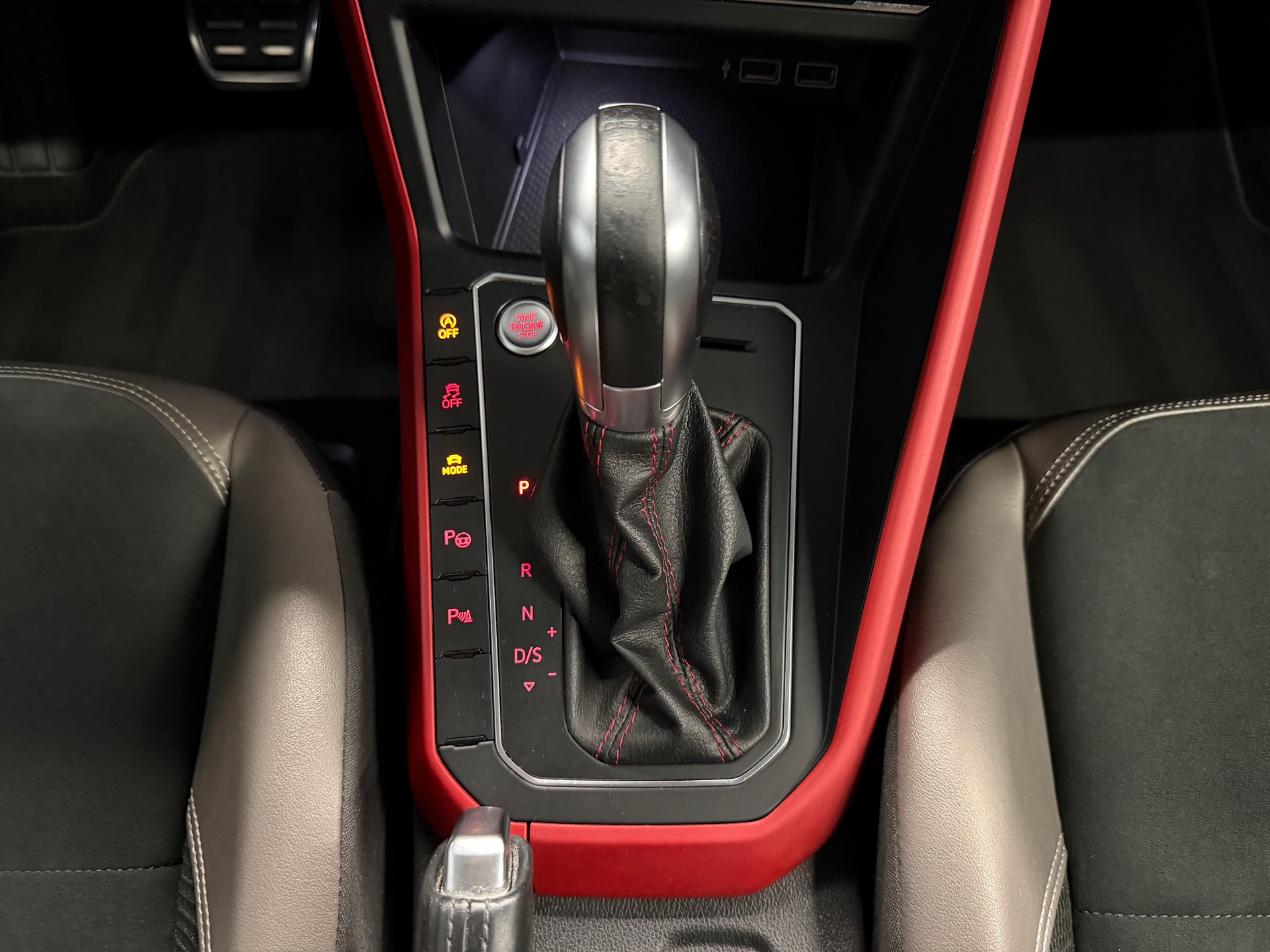 VW Polo 2.0 TSI GTI DSG-image-13