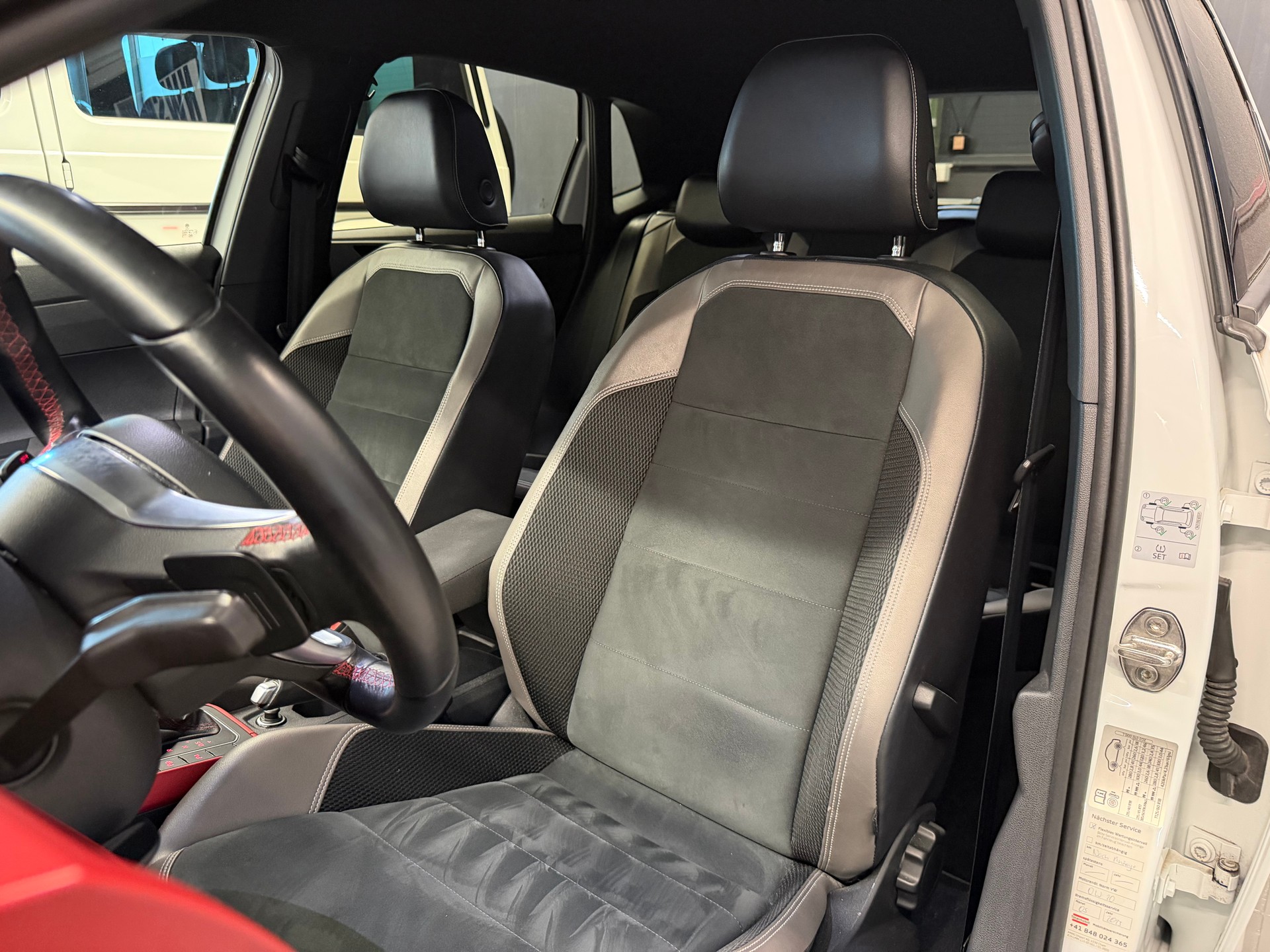 VW Polo 2.0 TSI GTI DSG-image-10