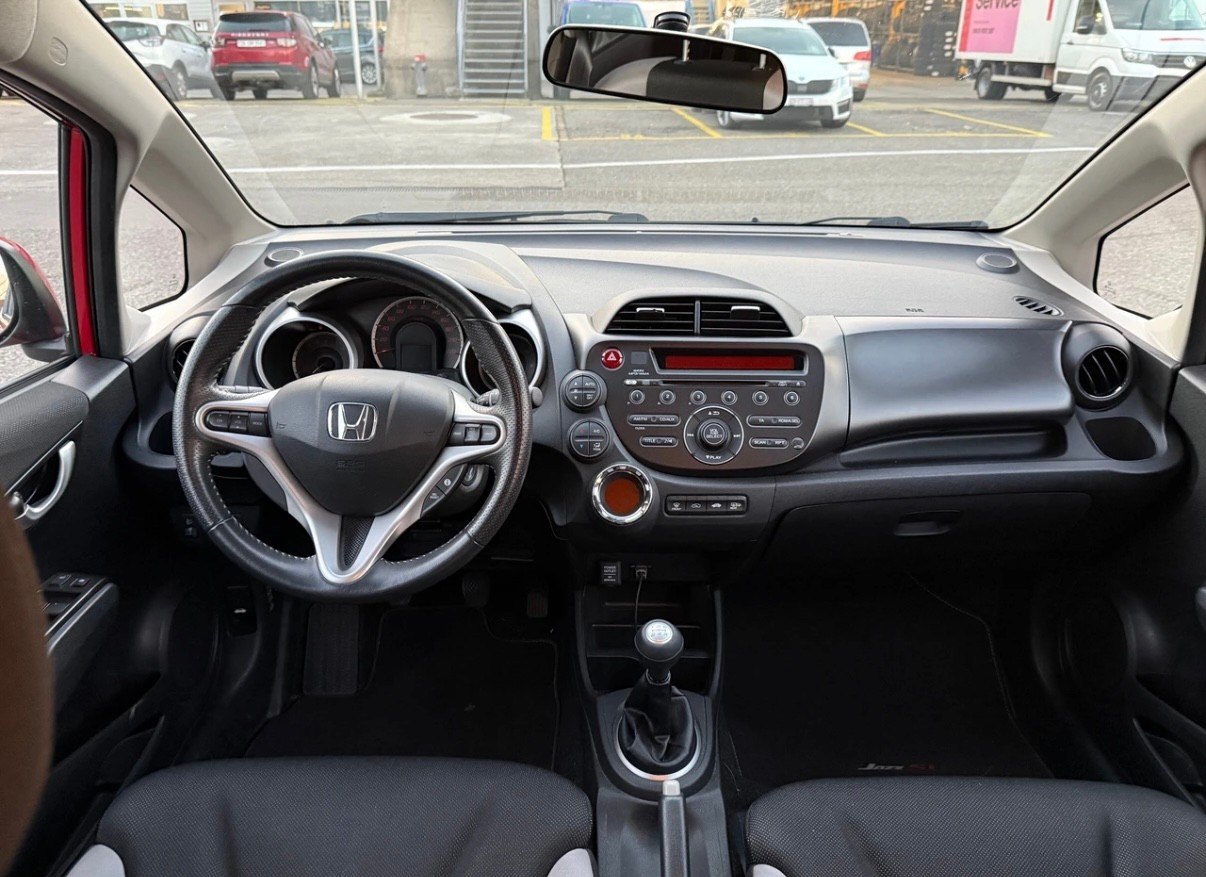 HONDA Jazz 1.4i Si / Frisch ab MFK / 1 Jahr Garantie / 8-fach bereift-image-9