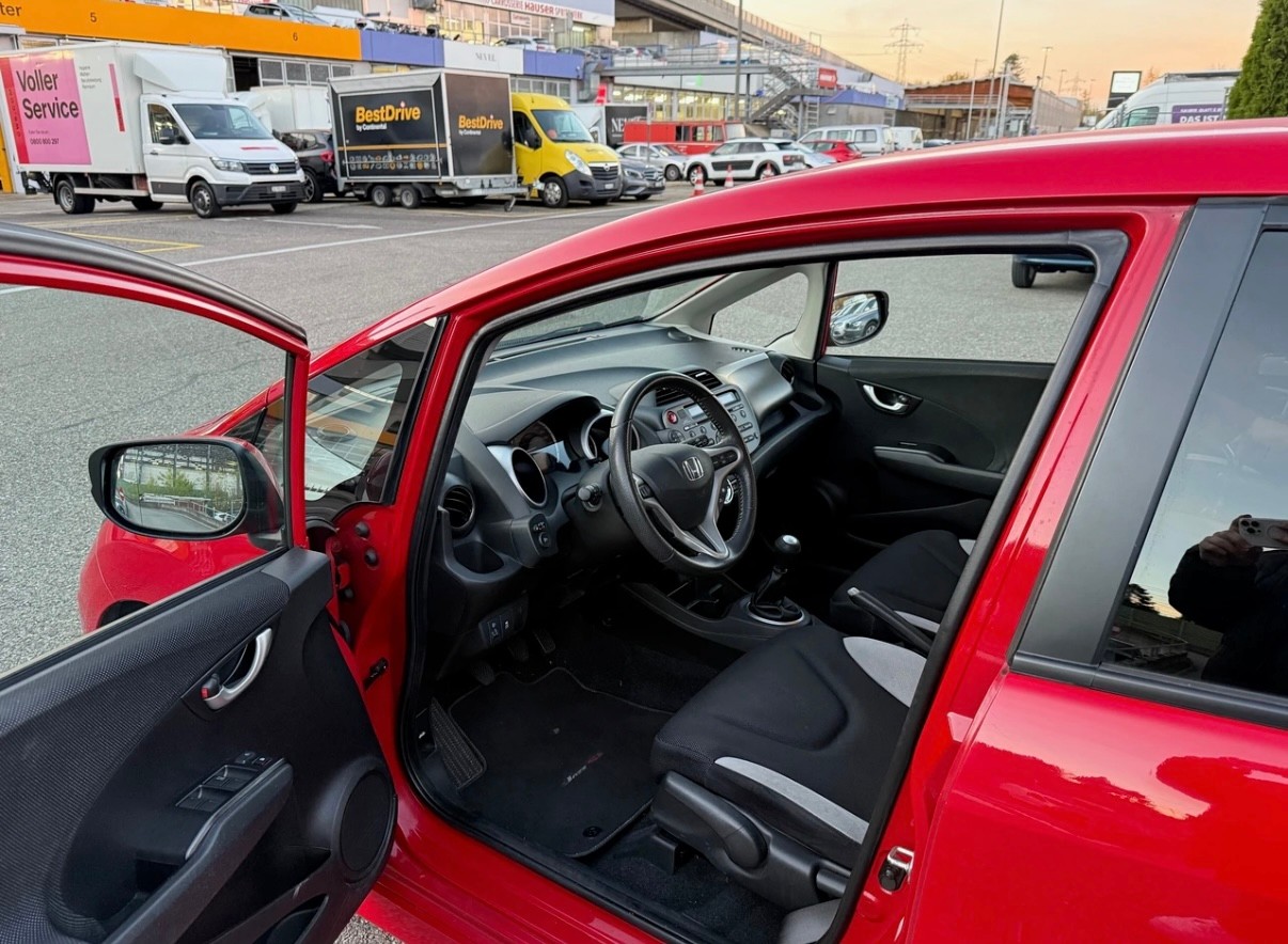 HONDA Jazz 1.4i Si / Frisch ab MFK / 1 Jahr Garantie / 8-fach bereift-image-10
