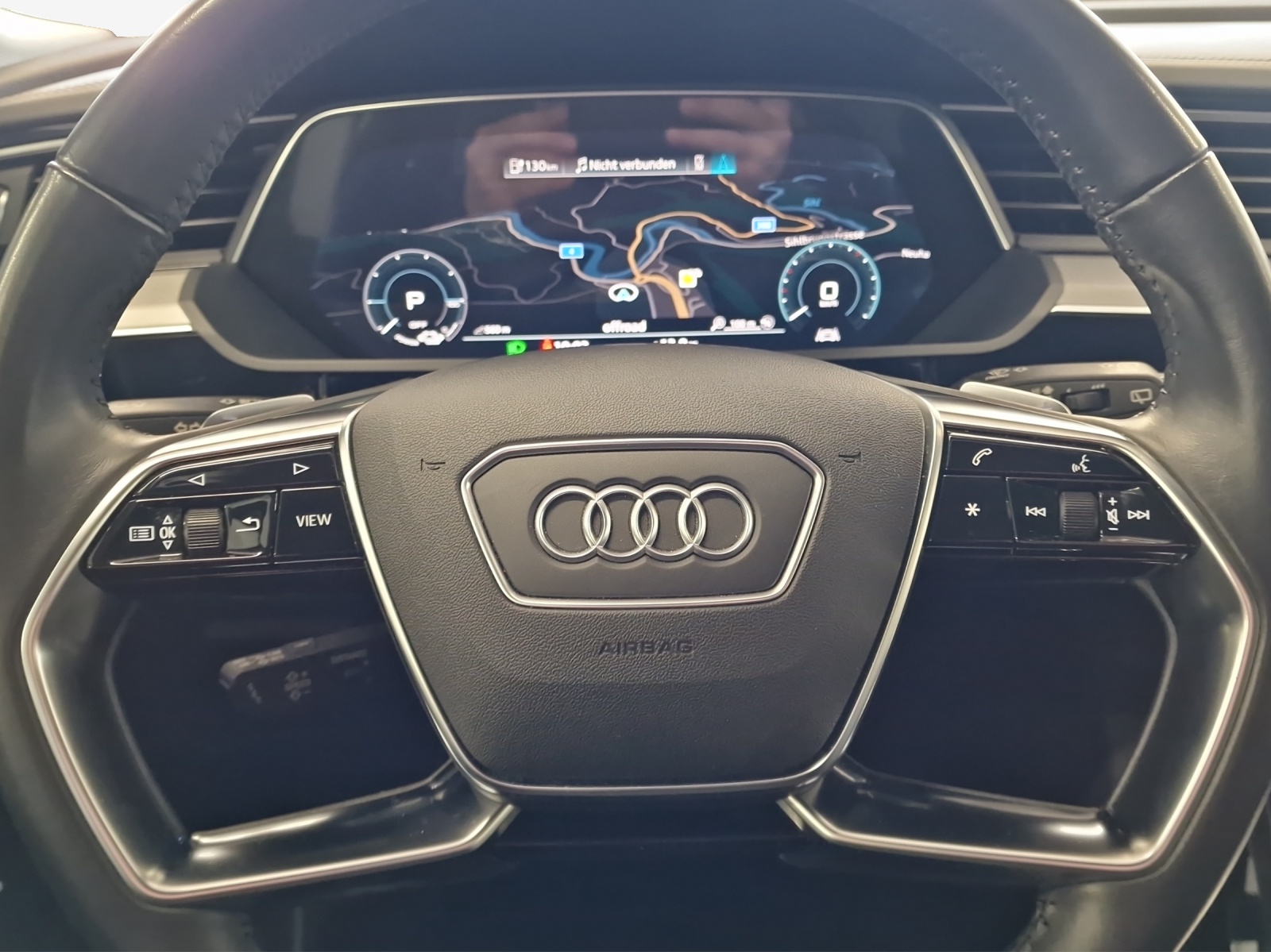 AUDI e-tron 55 Advanced quattro-image-15