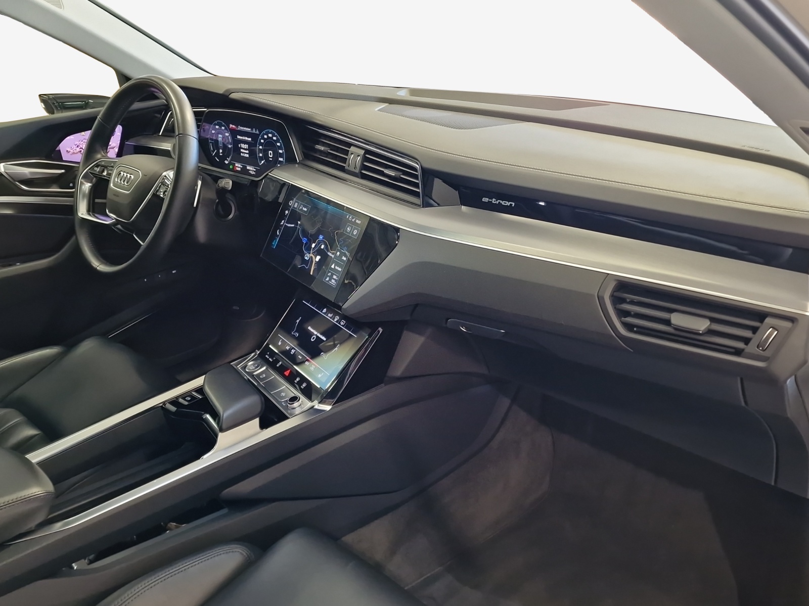 AUDI e-tron 55 Advanced quattro-image-14